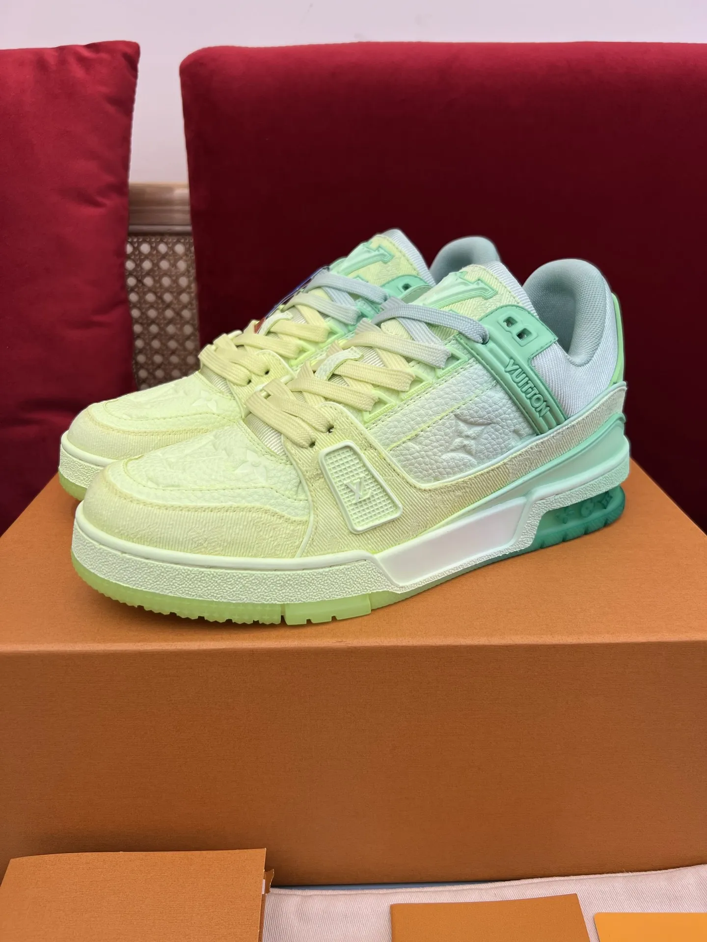 Louis Vuitton Trainer Sneaker Yellow Gradient – Replica Shoes & LV Fake Edition Fashionable 310