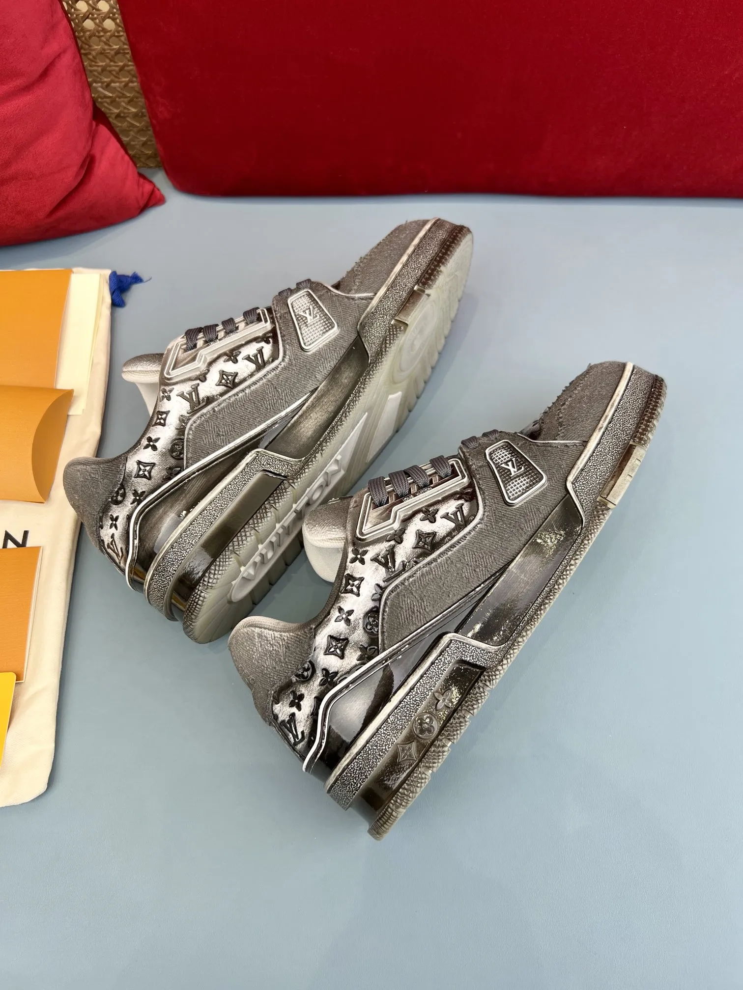 Louis Vuitton Trainer Sneakers Black Monogram – Replica Shoes & LV Fake Edition Unisex 337