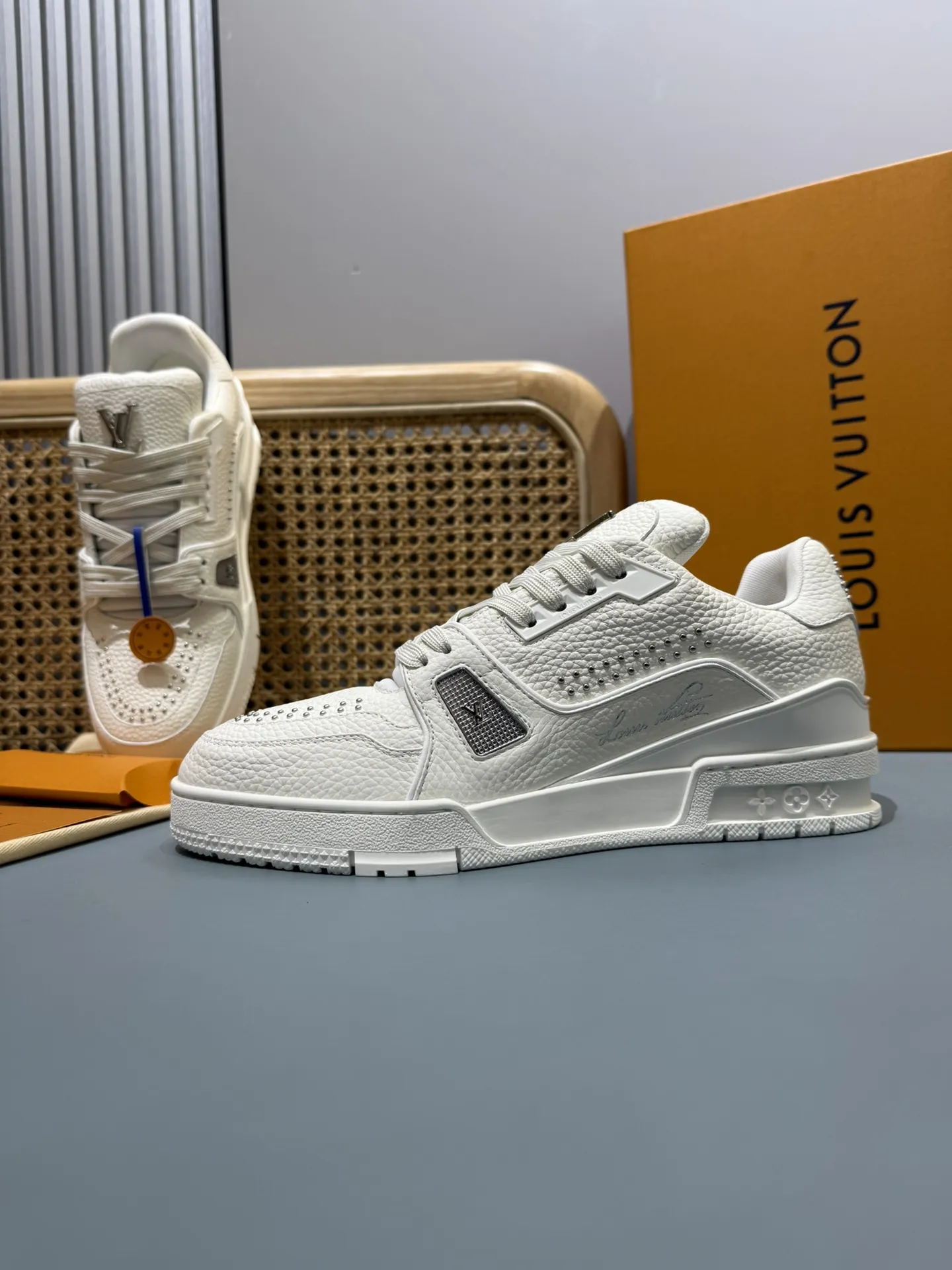 FreshLook Louis Vuitton Trainer Sneakers White Couple Style – Replica Shoes & Louis Vuitton Fake 421