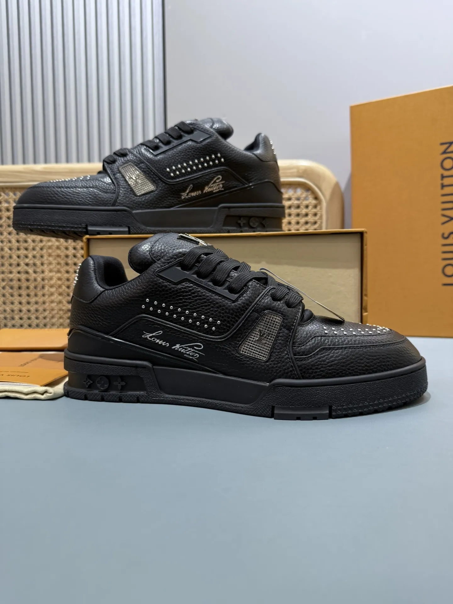 Comfortable Louis Vuitton Trainer Studded Black Sneakers – Replica Shoes & Louis Vuitton Fake Collection 414