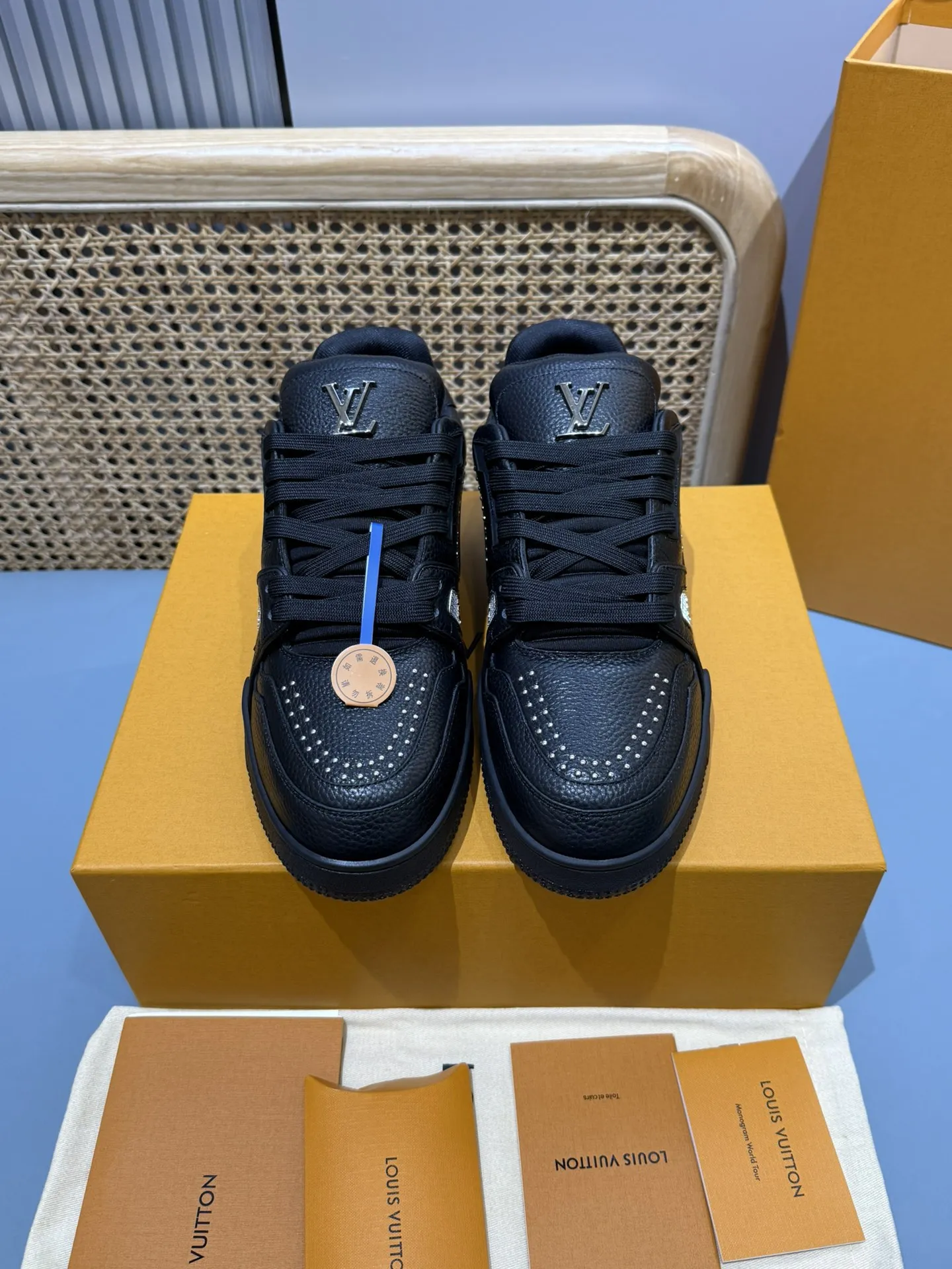 Comfortable Louis Vuitton Trainer Studded Black Sneakers – Replica Shoes & Louis Vuitton Fake Collection 414