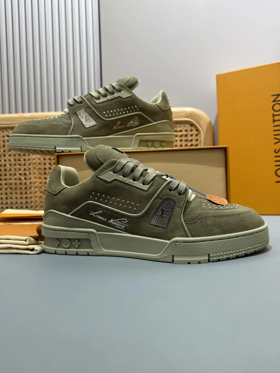 Louis Vuitton Trainer Studded Green Sneakers – Replica Shoes & Louis Vuitton Replica Durable 417