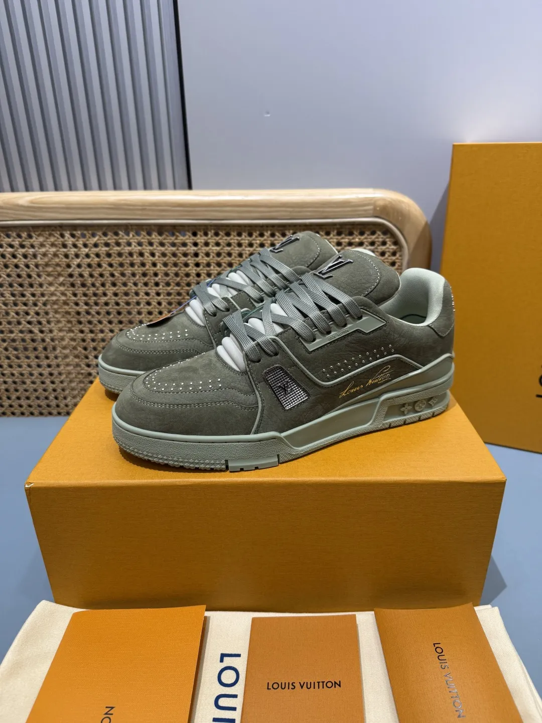 Louis Vuitton Trainer Studded Green Sneakers – Replica Shoes & Louis Vuitton Replica Durable 417
