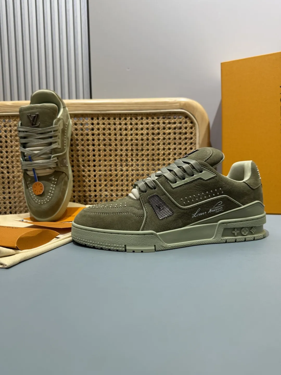 Louis Vuitton Trainer Studded Green Sneakers – Replica Shoes & Louis Vuitton Replica Durable 417