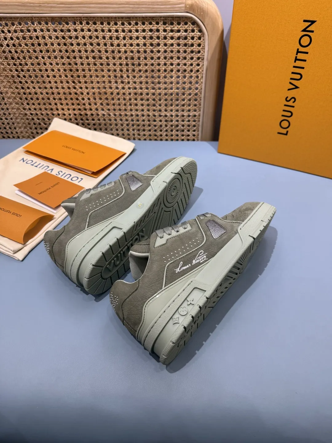 Louis Vuitton Trainer Studded Green Sneakers – Replica Shoes & Louis Vuitton Replica Durable 417