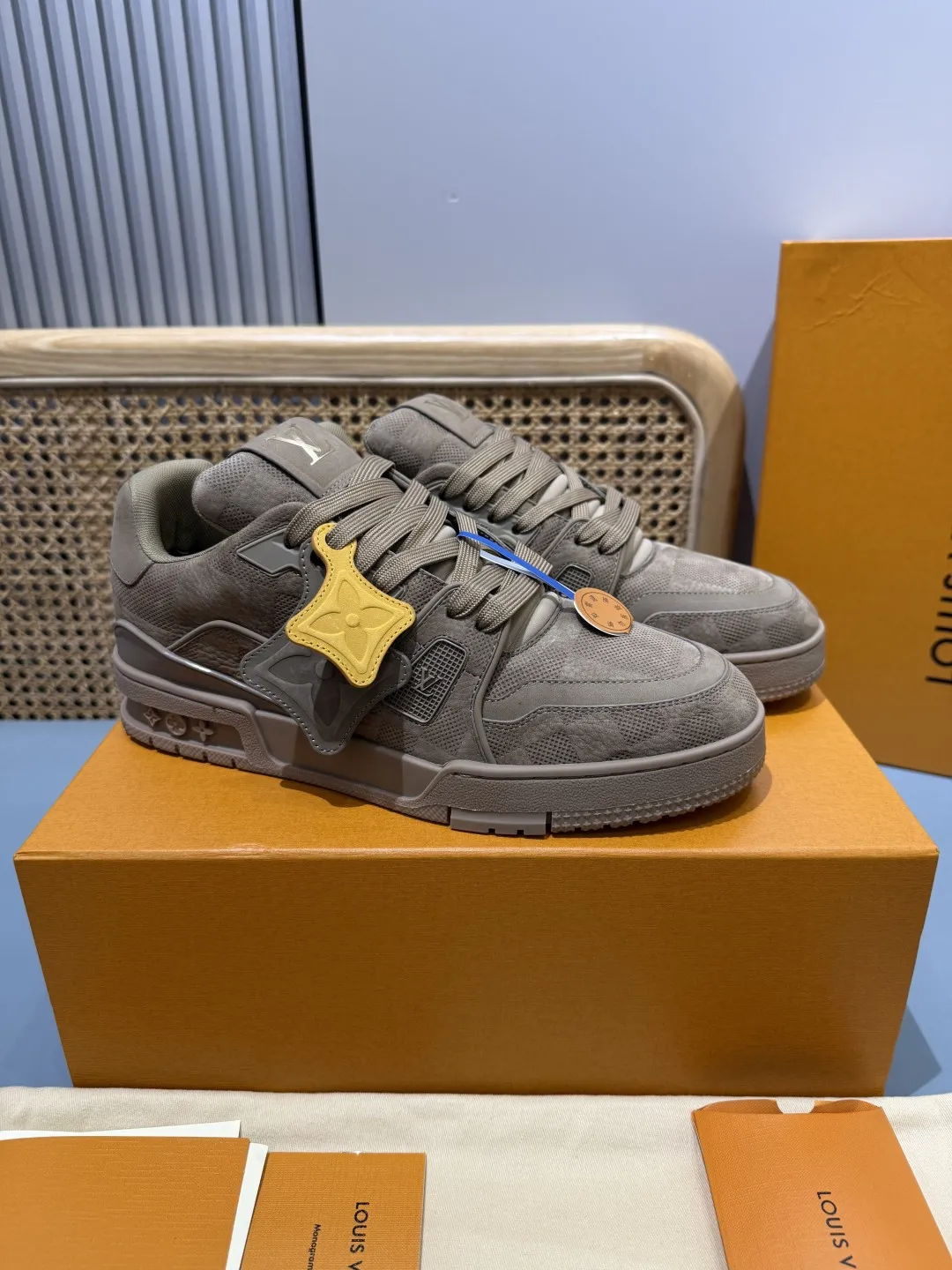 Louis Vuitton Trainer Taupe Suede Sneakers –  Replica Shoes & Louis Vuitton Fake Thermal 451