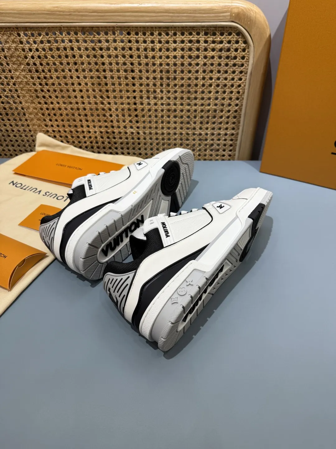 Louis Vuitton Trainer White Black Replica  Shoes – Rep Shoes & LV Replica SportInspired 379