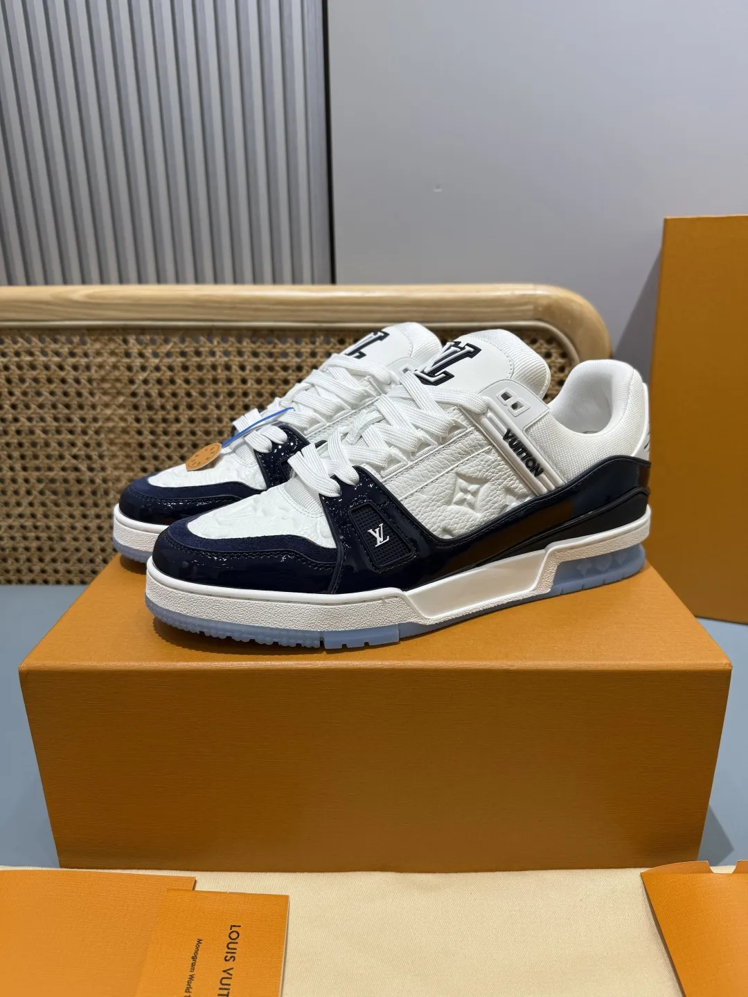 Trendsetting Louis Vuitton Trainer White Blue Patent Leather – Replica Shoes & Louis Vuitton Fake 375