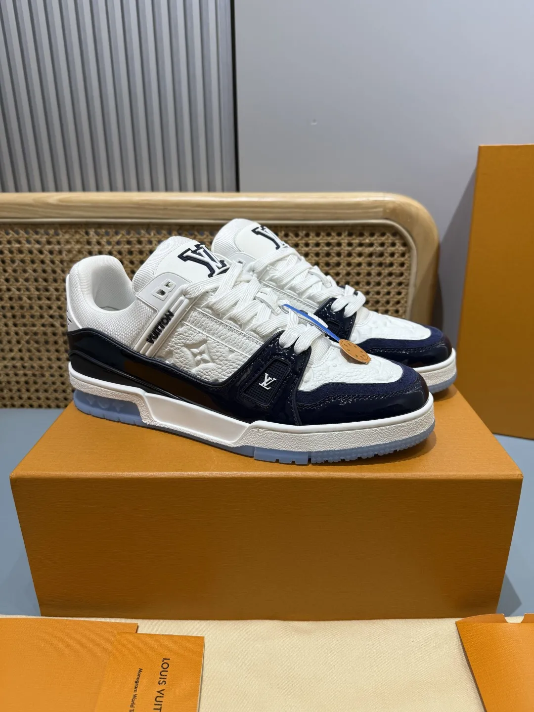 Trendsetting Louis Vuitton Trainer White Blue Patent Leather – Replica Shoes & Louis Vuitton Fake 375