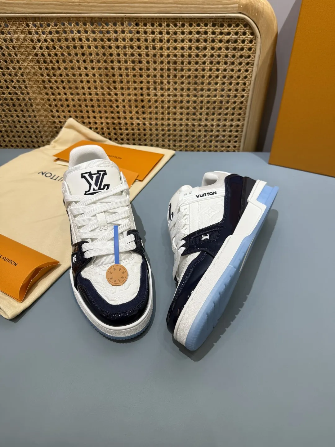 Trendsetting Louis Vuitton Trainer White Blue Patent Leather – Replica Shoes & Louis Vuitton Fake 375