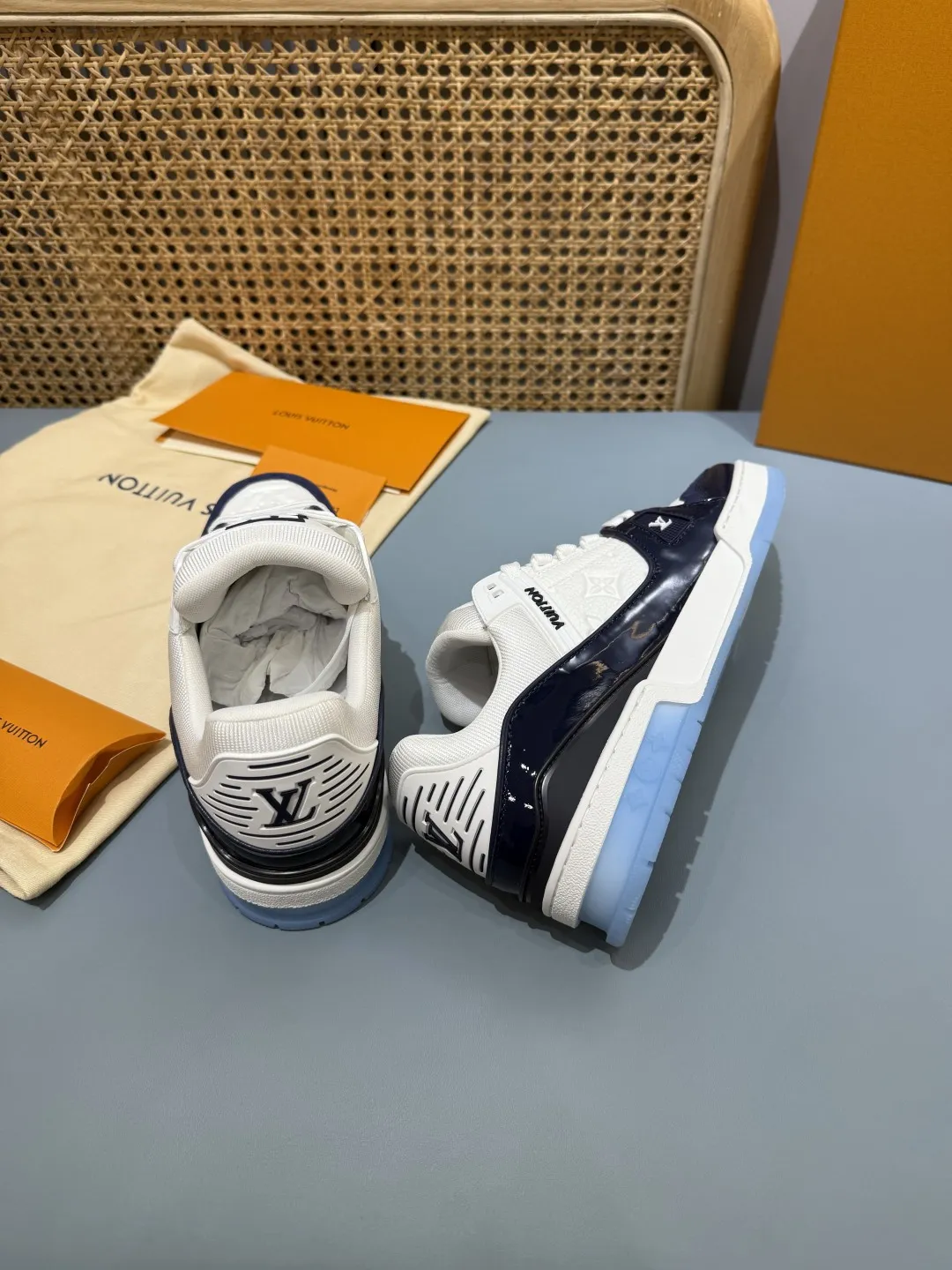 Trendsetting Louis Vuitton Trainer White Blue Patent Leather – Replica Shoes & Louis Vuitton Fake 375