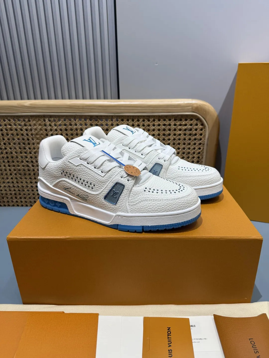 Durable Louis Vuitton Trainer White Blue Replica Shoes –  Rep Shoes 388