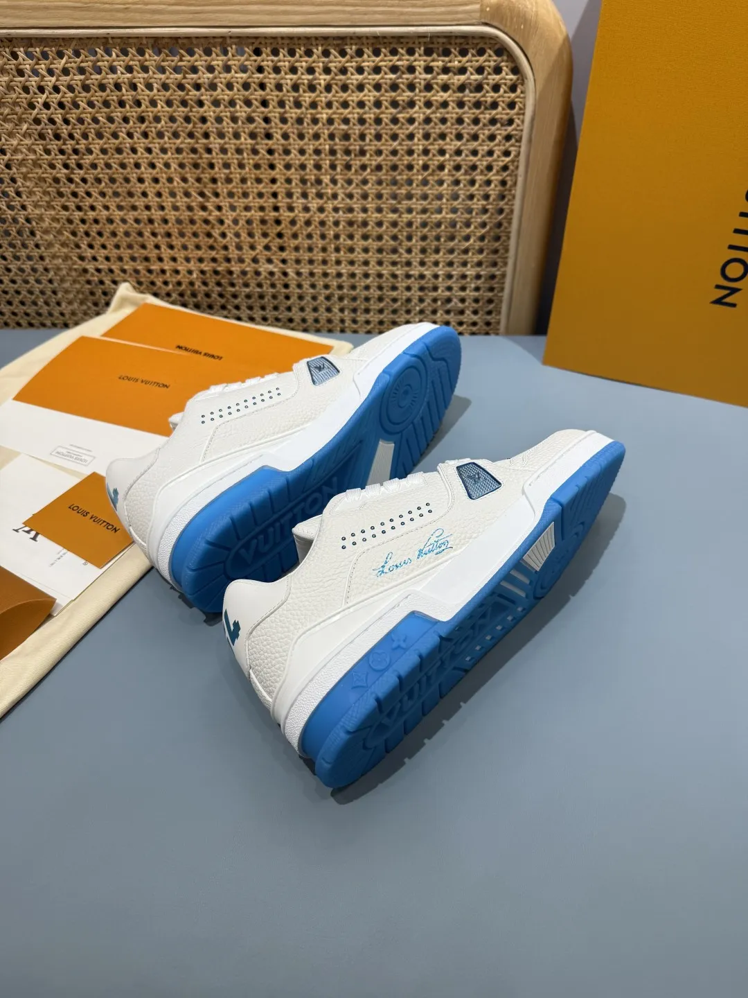 Durable Louis Vuitton Trainer White Blue Replica Shoes –  Rep Shoes 388