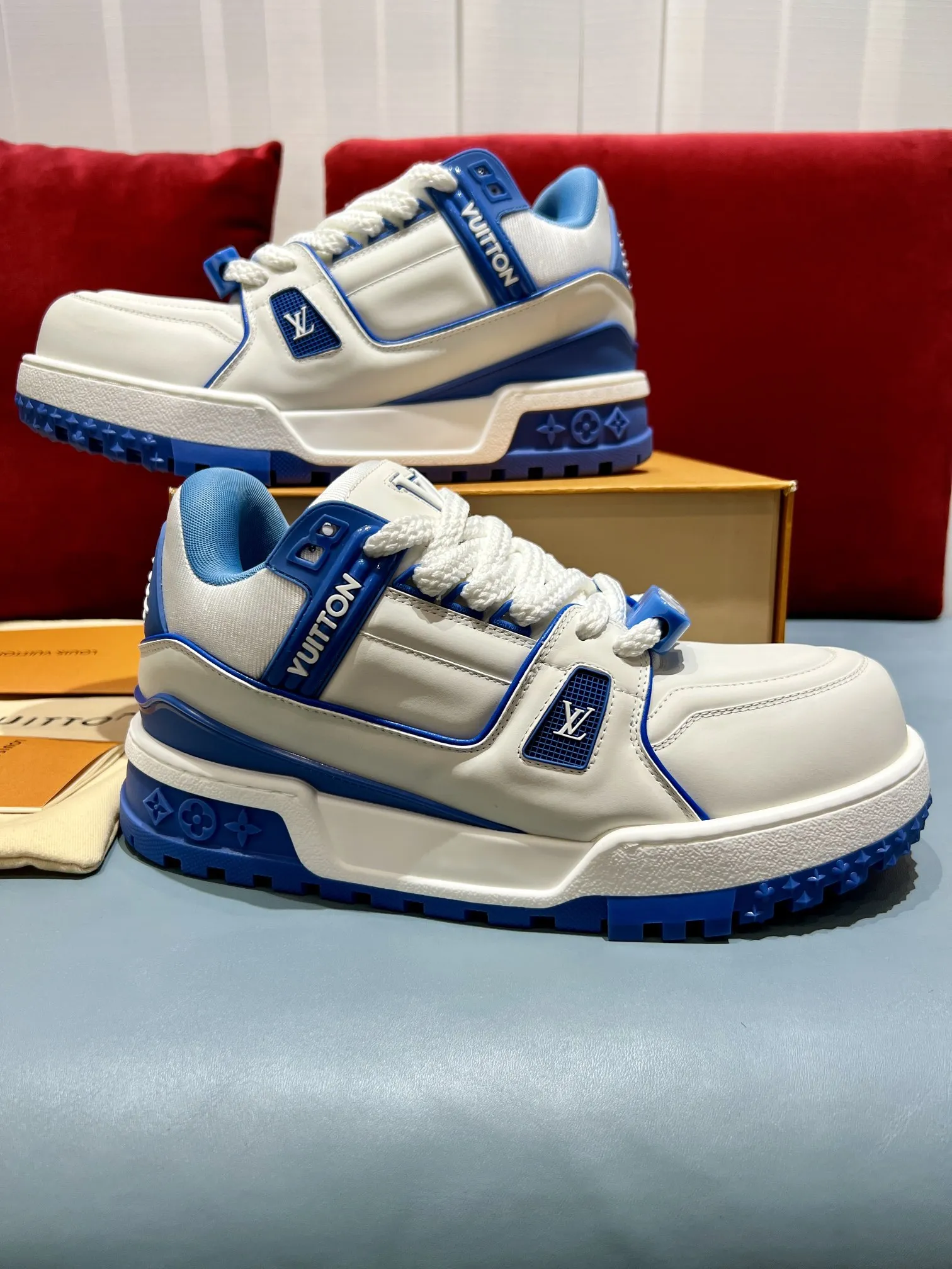 Louis Vuitton Trainer White Blue Replica Shoes –  Rep Sneakers TechFriendly 358