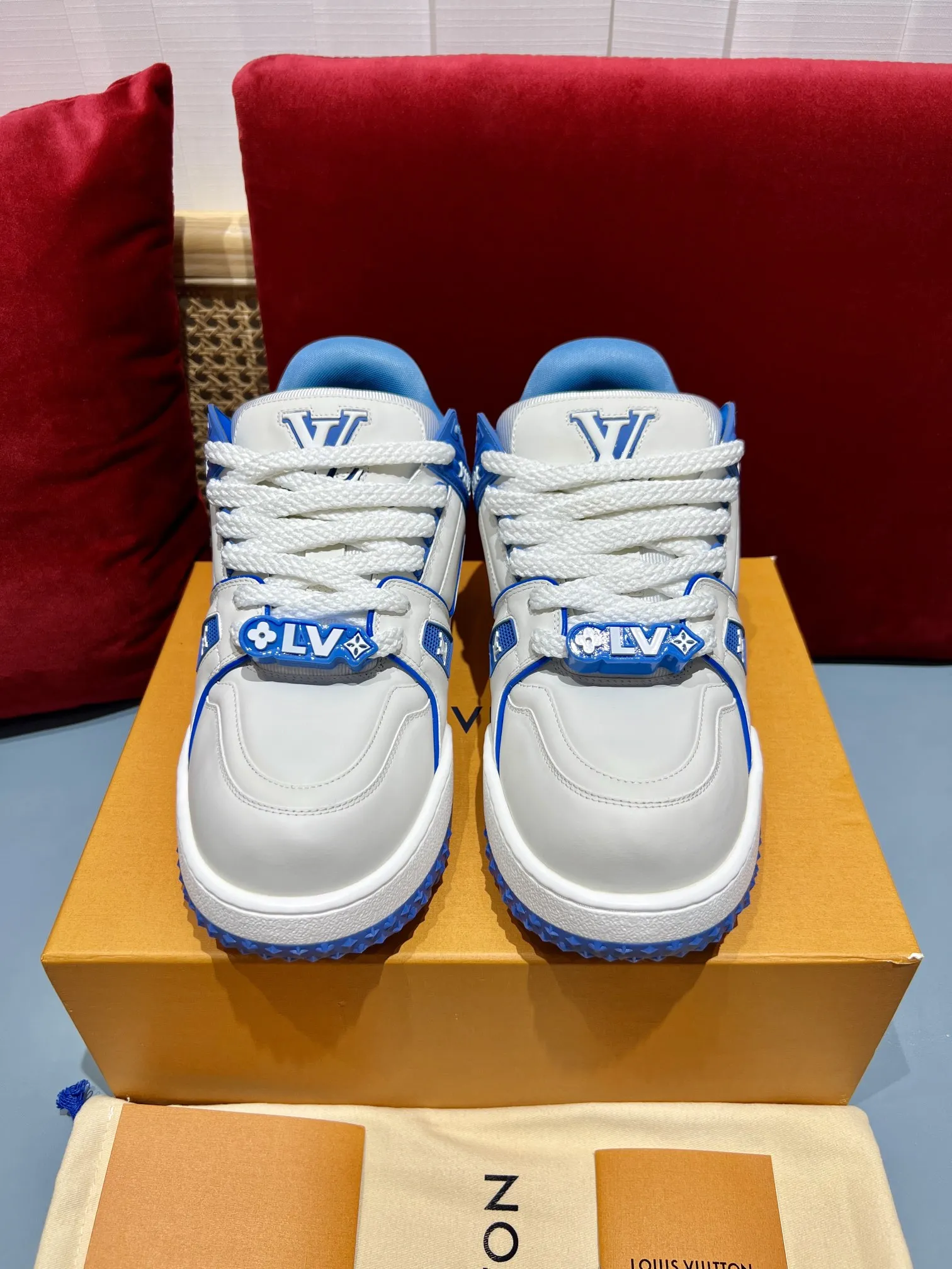 Louis Vuitton Trainer White Blue Replica Shoes –  Rep Sneakers TechFriendly 358