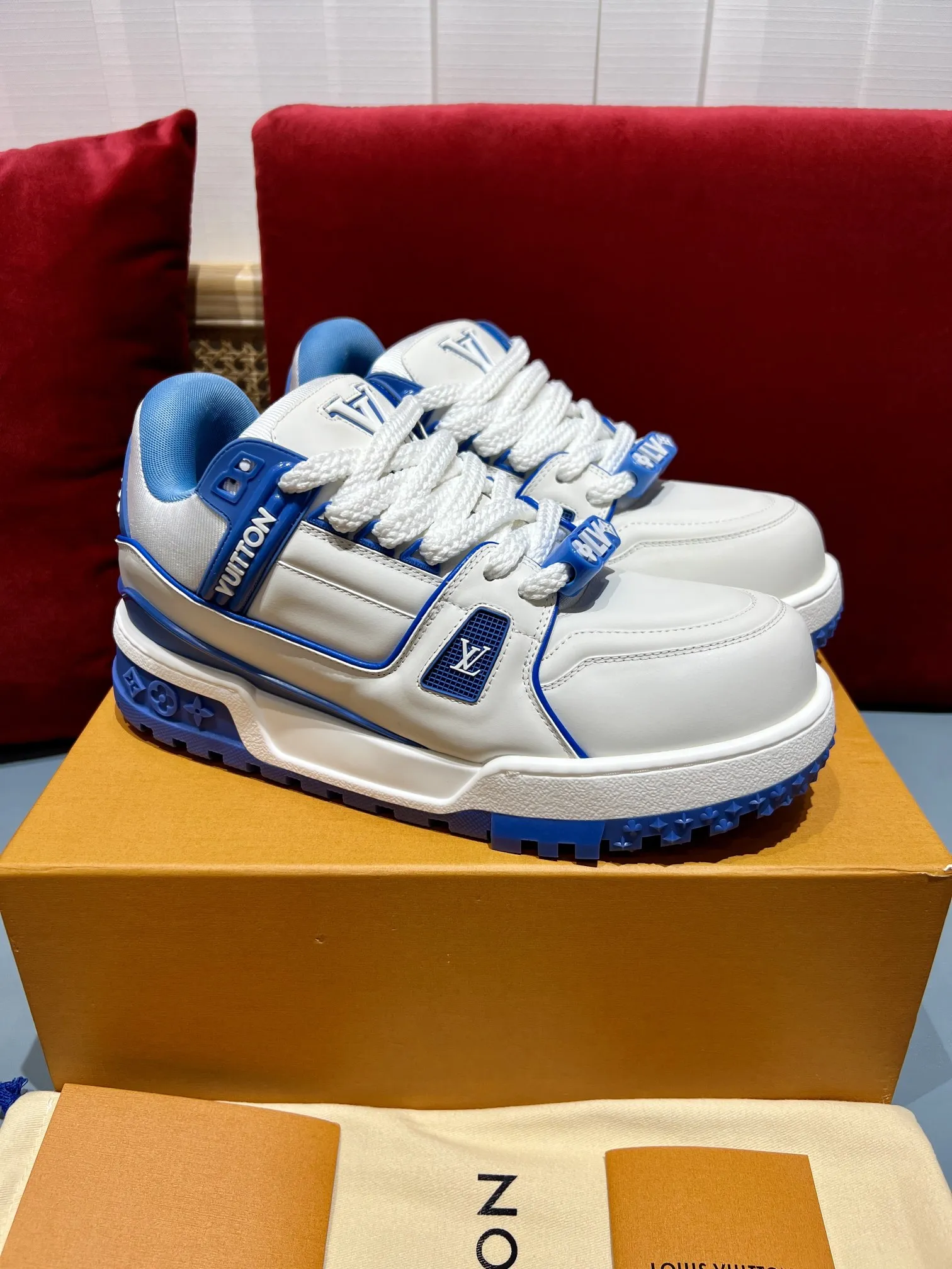 Louis Vuitton Trainer White Blue Replica Shoes –  Rep Sneakers TechFriendly 358