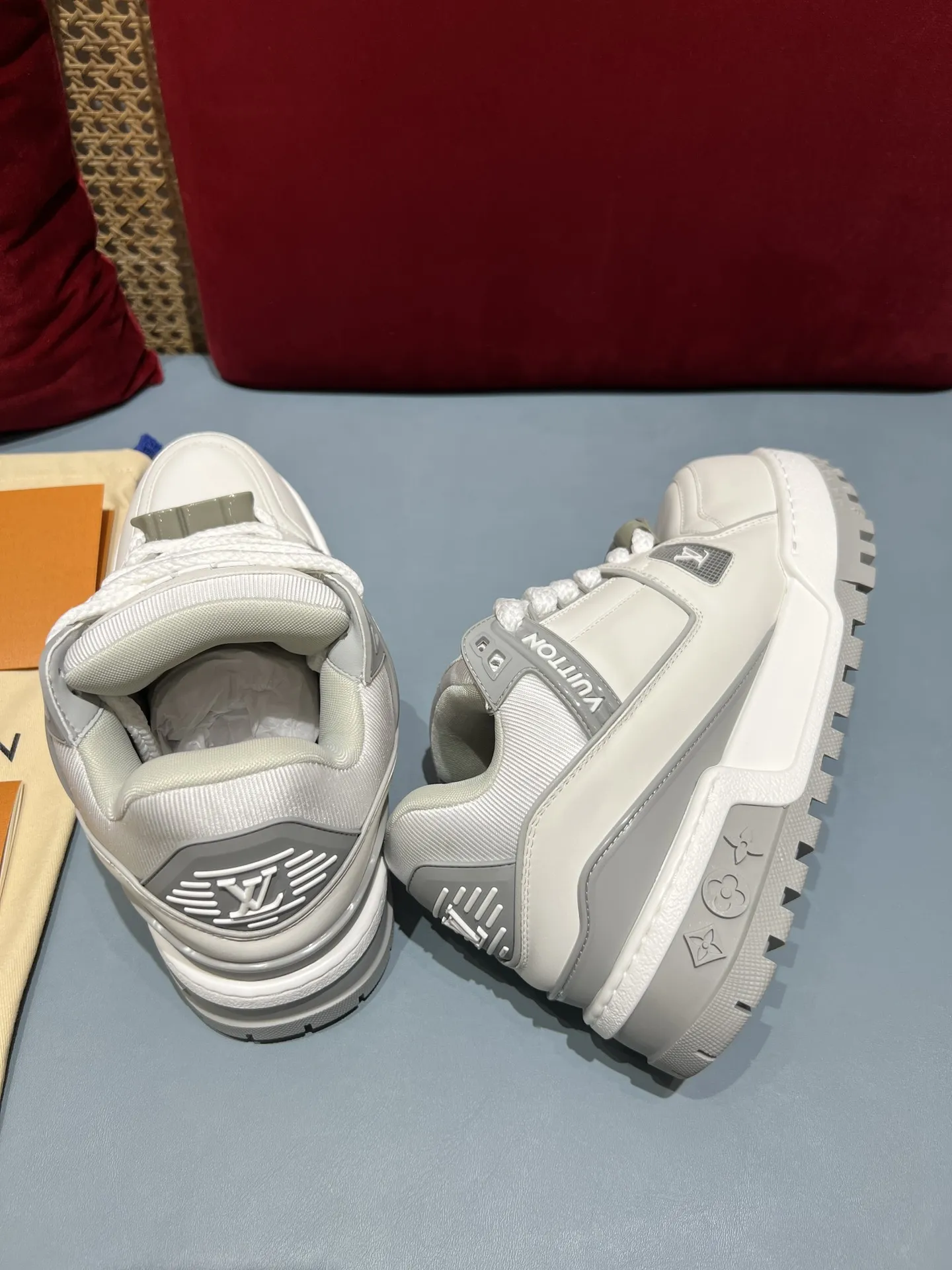 FlexibleFit Louis Vuitton Trainer White  Replica Shoes with Rep Shoes Design 359