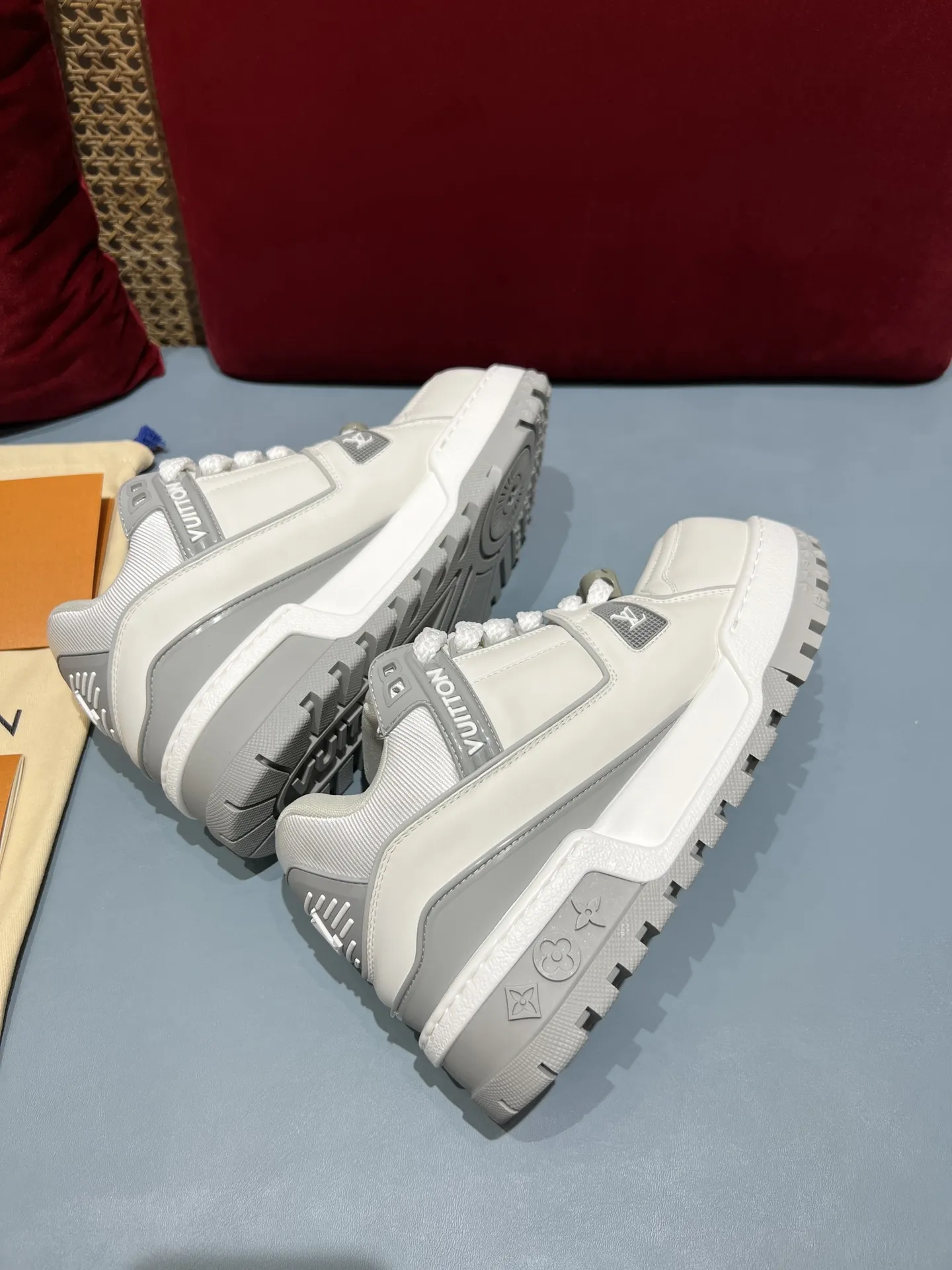 FlexibleFit Louis Vuitton Trainer White  Replica Shoes with Rep Shoes Design 359