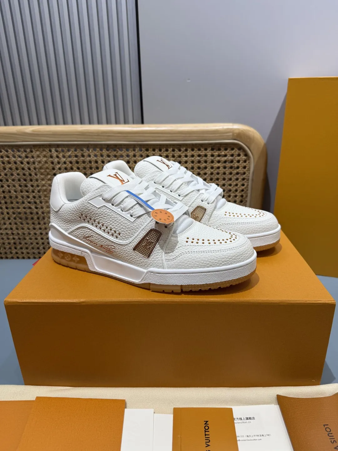 Louis Vuitton Trainer White  Sneakers – Premium Replica Shoes & Rep Footwear ComfortFit 389