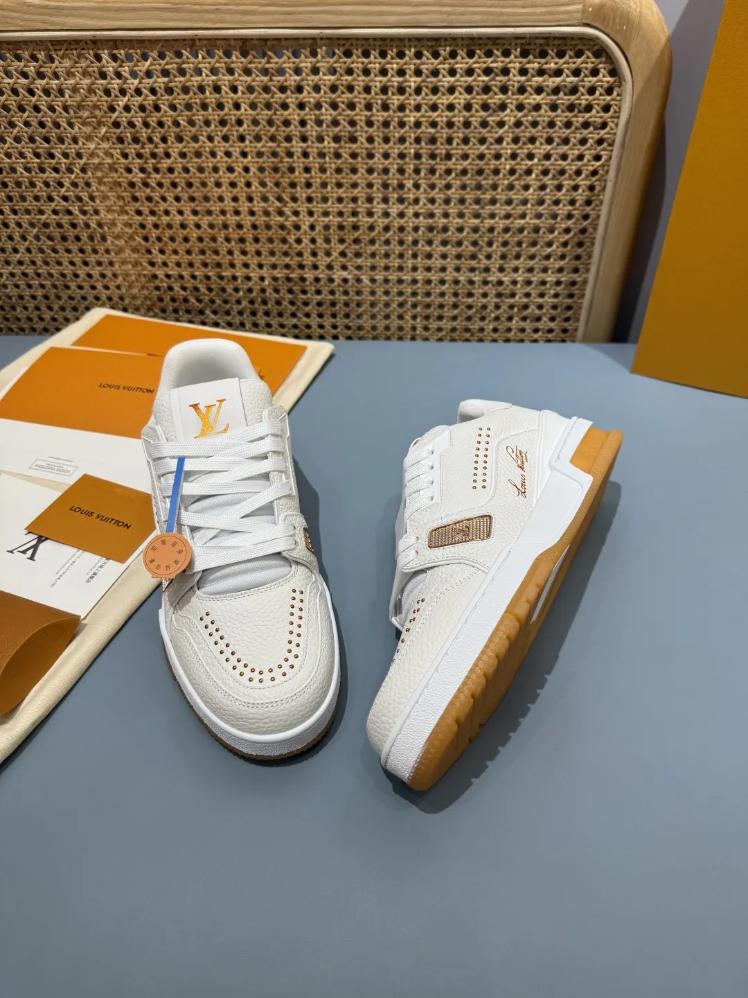 Louis Vuitton Trainer White  Sneakers – Premium Replica Shoes & Rep Footwear ComfortFit 389