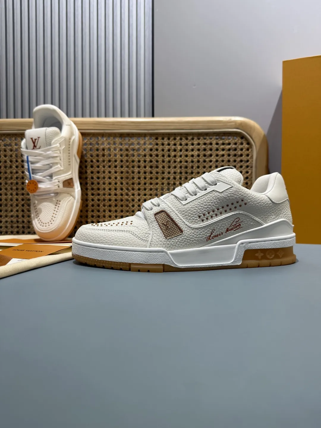 Louis Vuitton Trainer White  Sneakers – Premium Replica Shoes & Rep Footwear ComfortFit 389