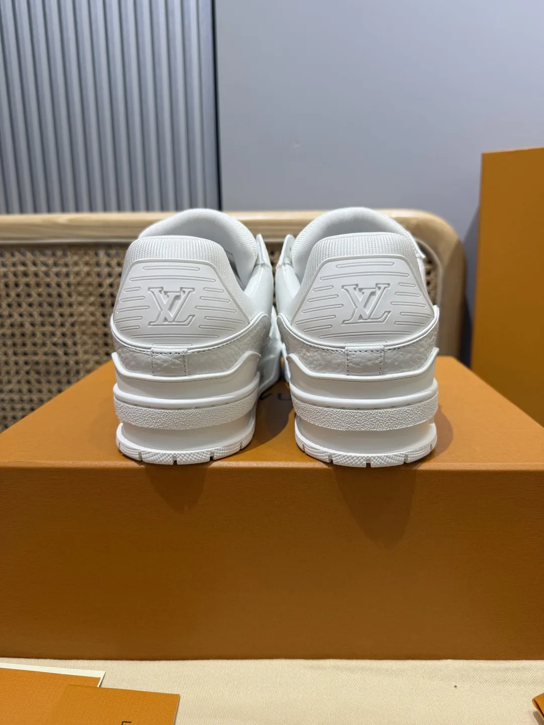 QuickDry Louis Vuitton Trainer White  Sneakers – Replica LV Style Rep Shoes 446