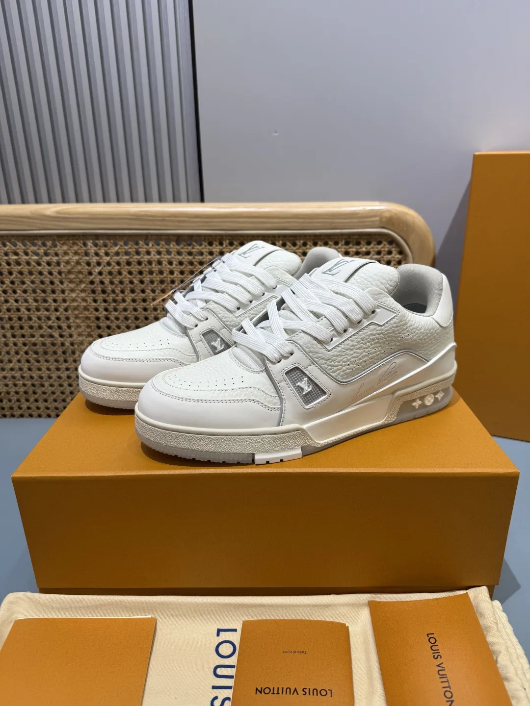 Louis Vuitton Trainer White  Sneakers – Replica Shoes & Louis Vuitton Fake Edition Reliable 393