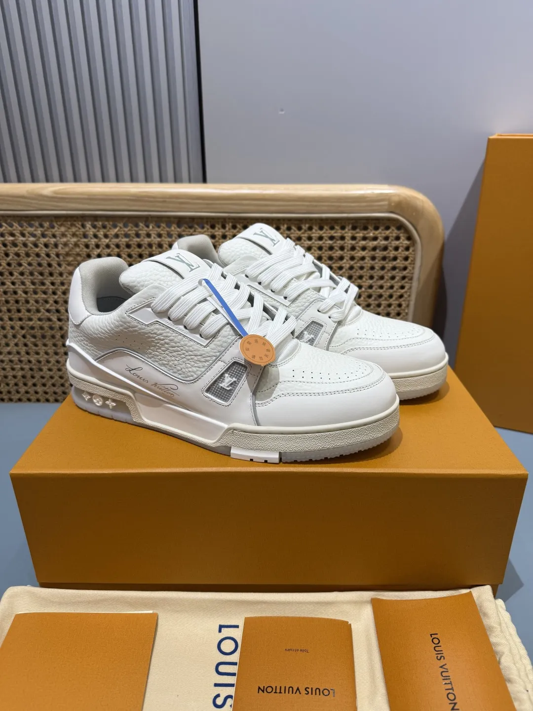Louis Vuitton Trainer White  Sneakers – Replica Shoes & Louis Vuitton Fake Edition Reliable 393