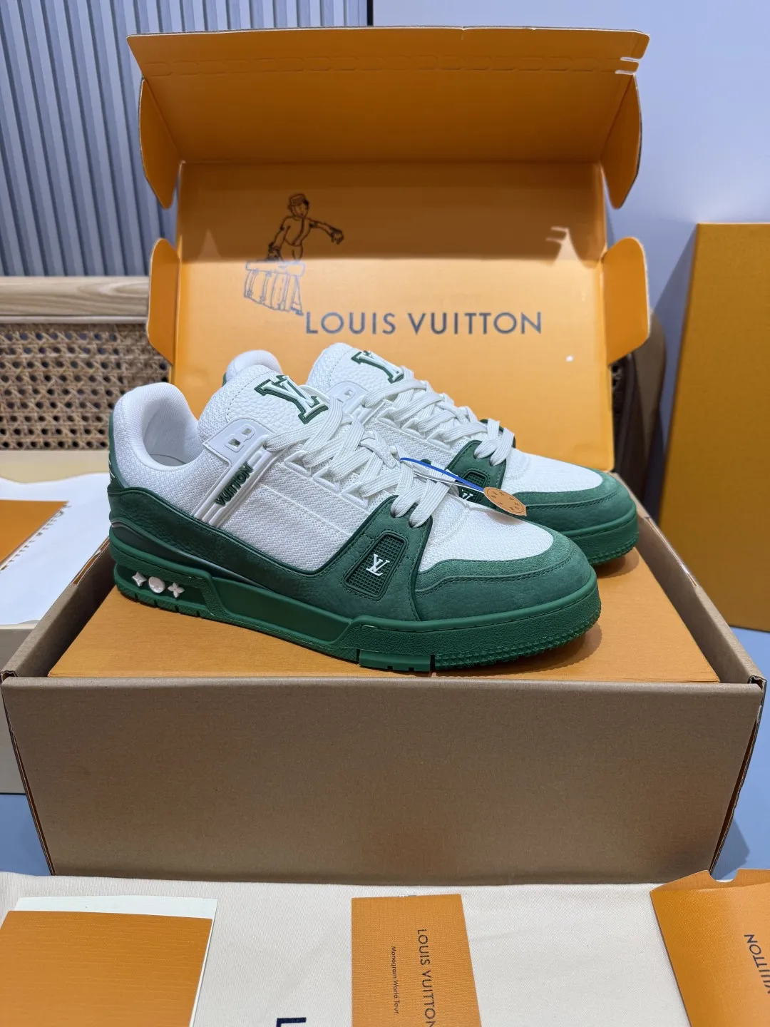 Modern Louis Vuitton Trainer White Green Low Top Rep Shoes –  Replica Shoes 411