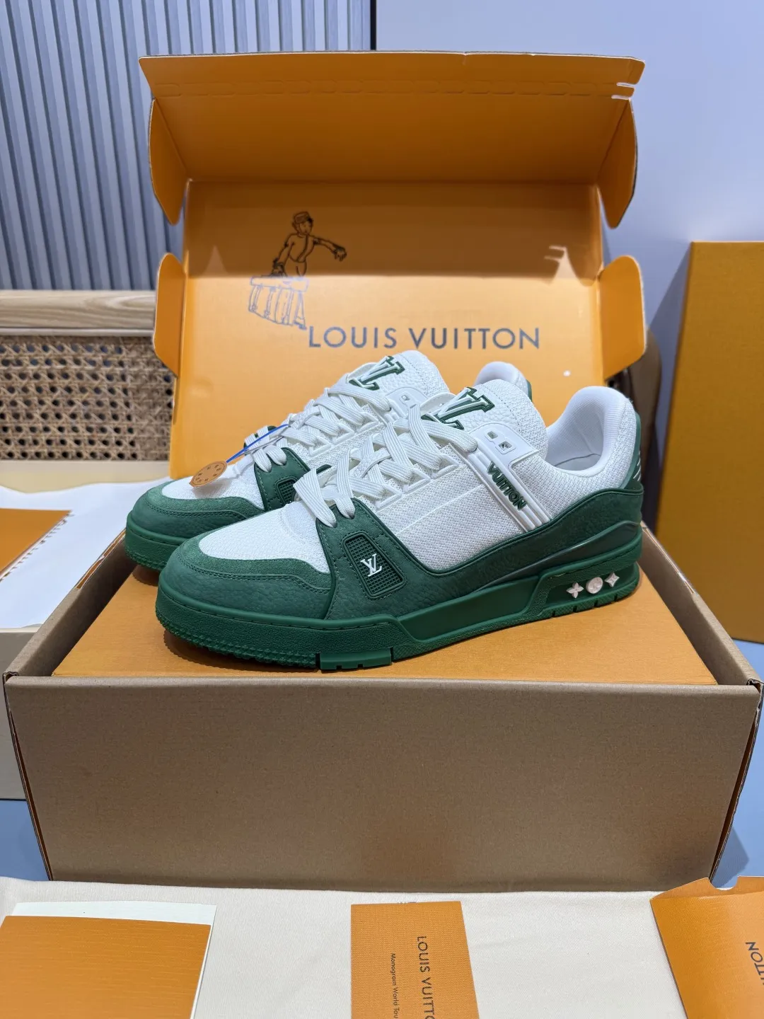 Modern Louis Vuitton Trainer White Green Low Top Rep Shoes –  Replica Shoes 411