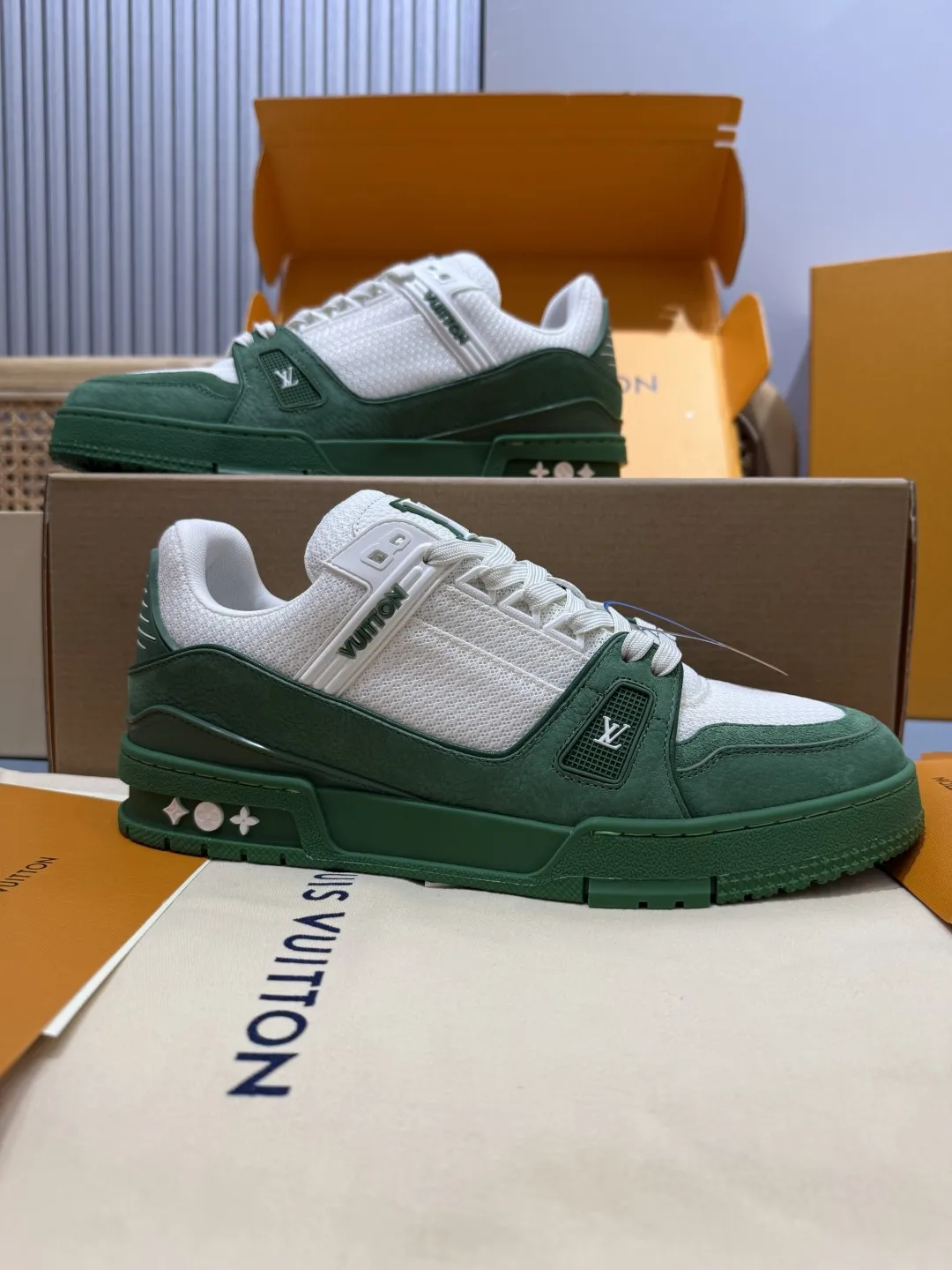 Modern Louis Vuitton Trainer White Green Low Top Rep Shoes –  Replica Shoes 411