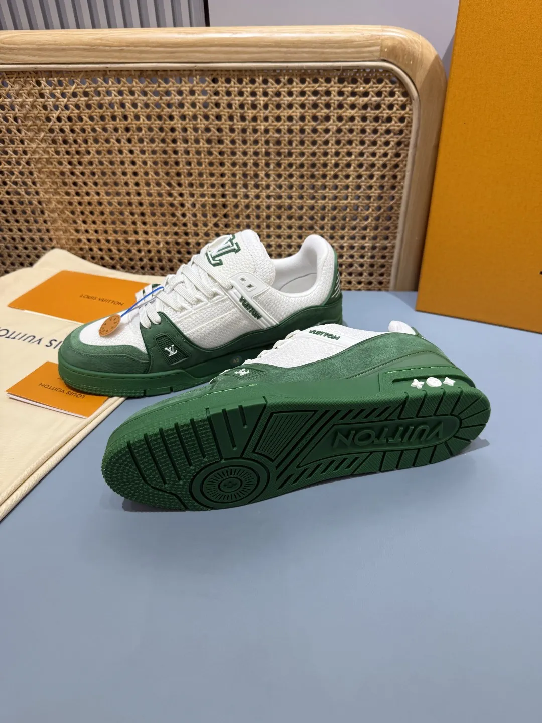 Modern Louis Vuitton Trainer White Green Low Top Rep Shoes –  Replica Shoes 411