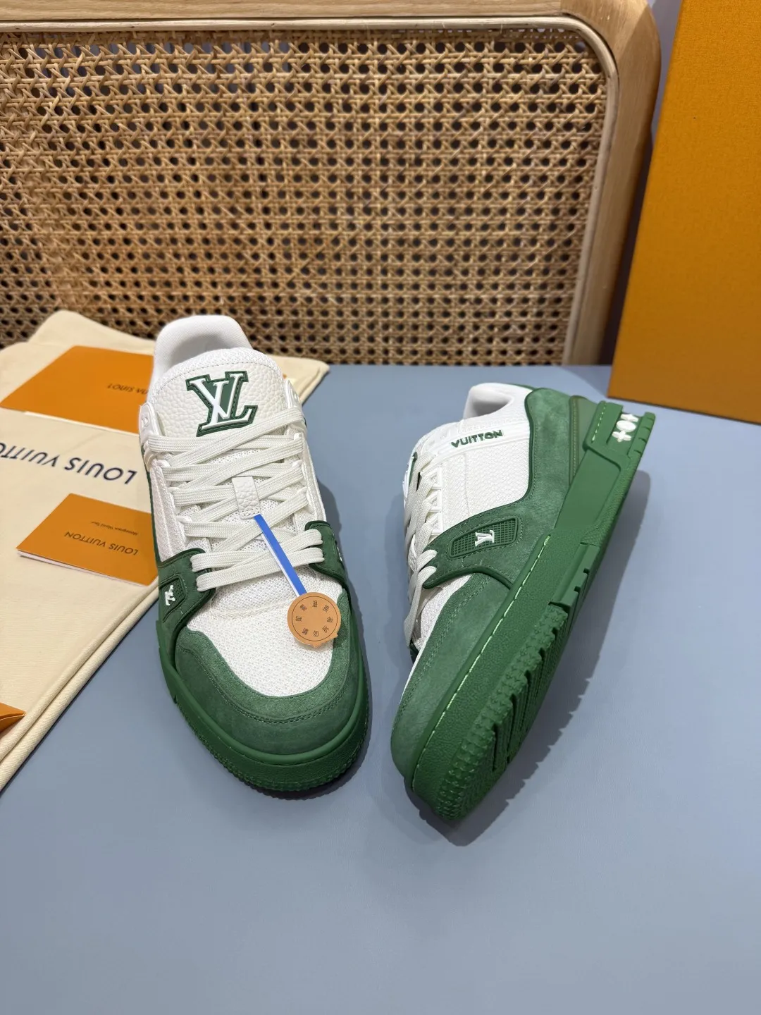 Modern Louis Vuitton Trainer White Green Low Top Rep Shoes –  Replica Shoes 411