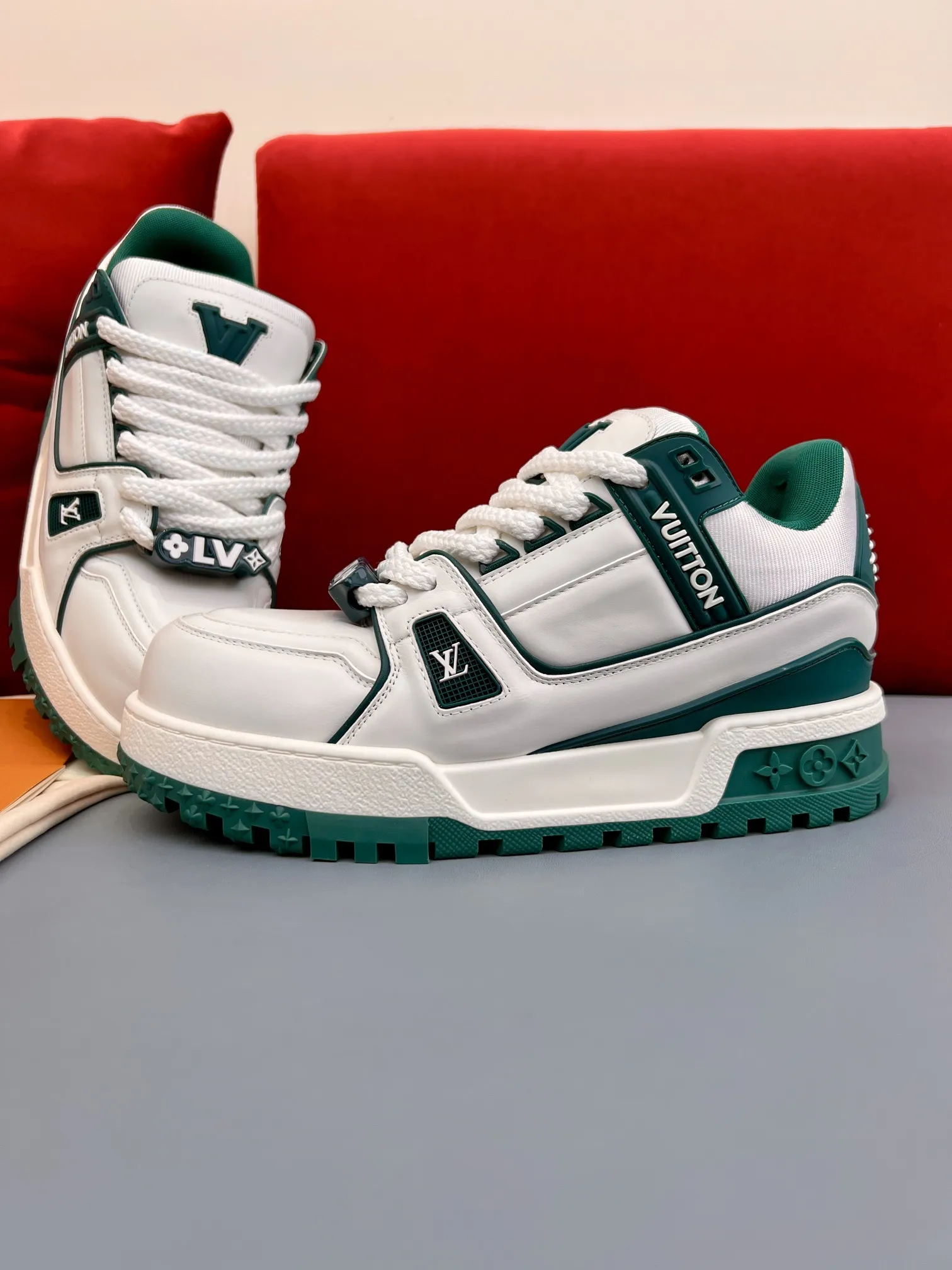 Lightweight Louis Vuitton Trainer White Green Replica Shoes –  Rep Sneakers 353