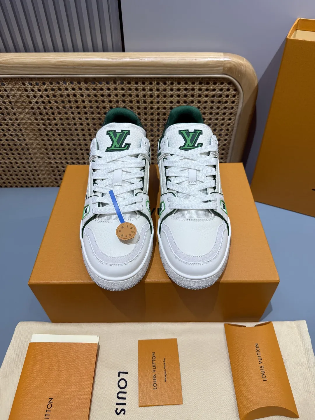 Neat Louis Vuitton Trainer White Green Replica Sneakers 383