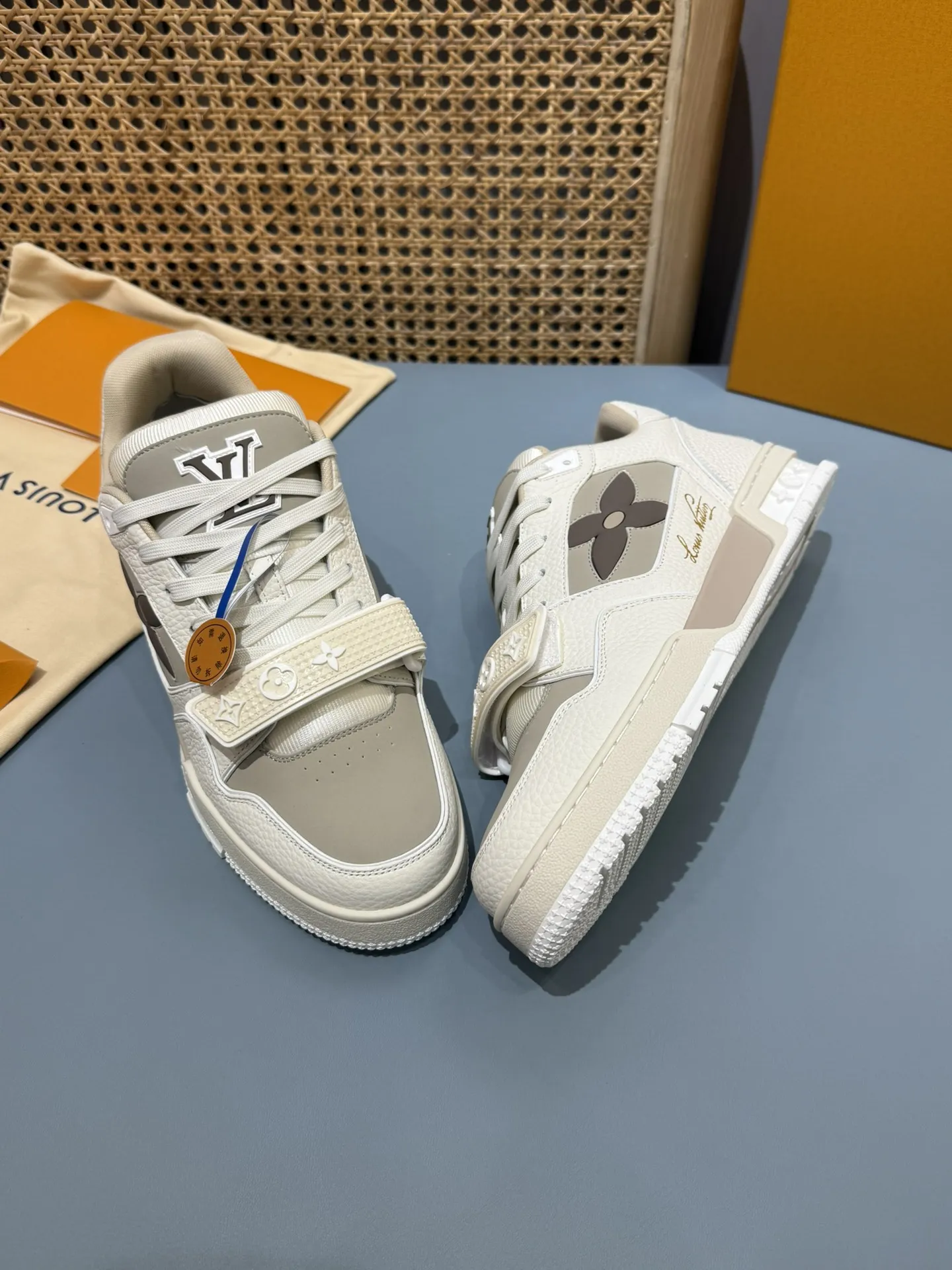SunProtective Louis Vuitton Trainer White Grey Replica Shoes with Rep Sneakers Style 419
