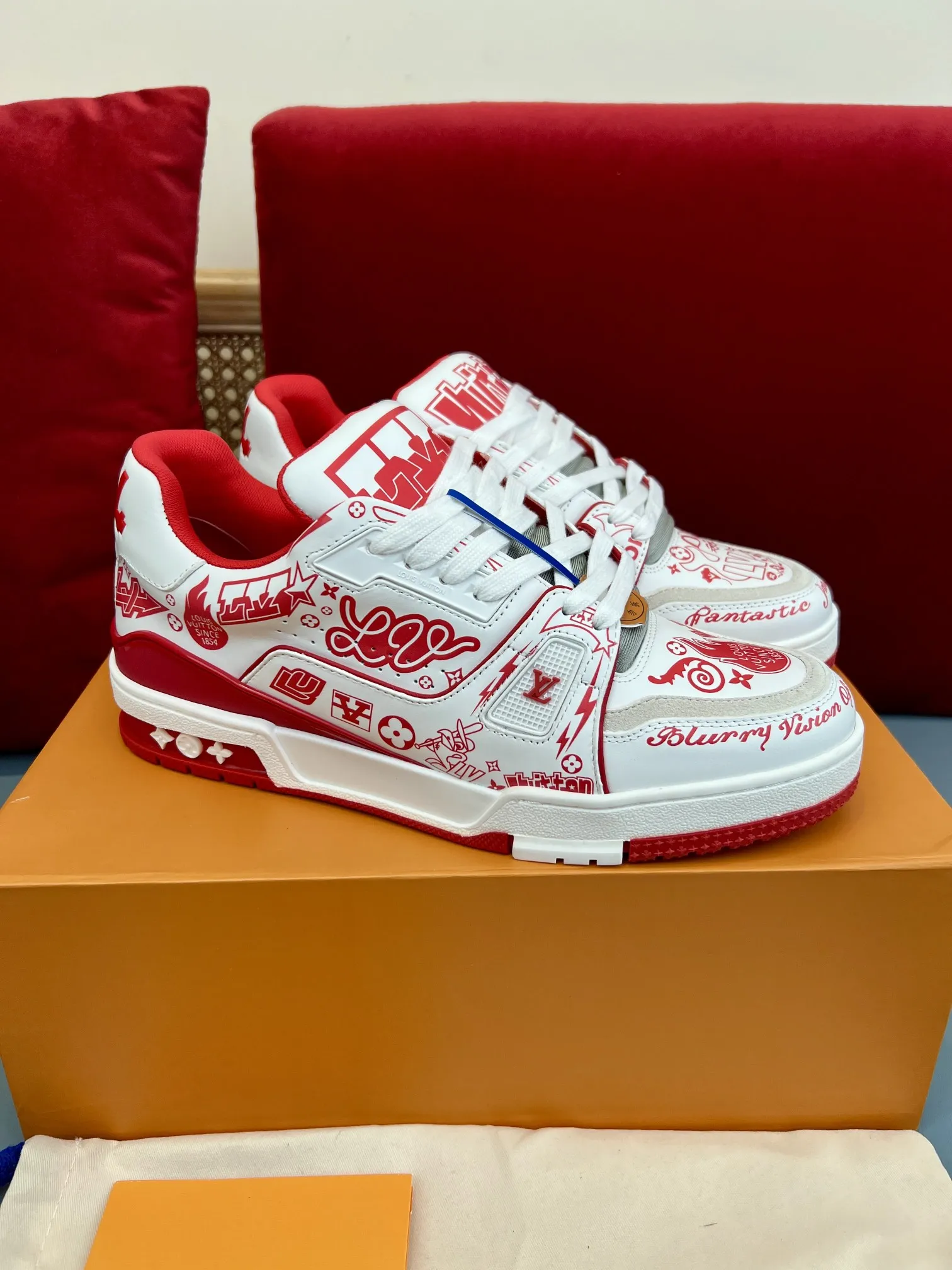Louis Vuitton Trainer White Red Replica Shoes with Rep Sneakers Style Comfortable 346