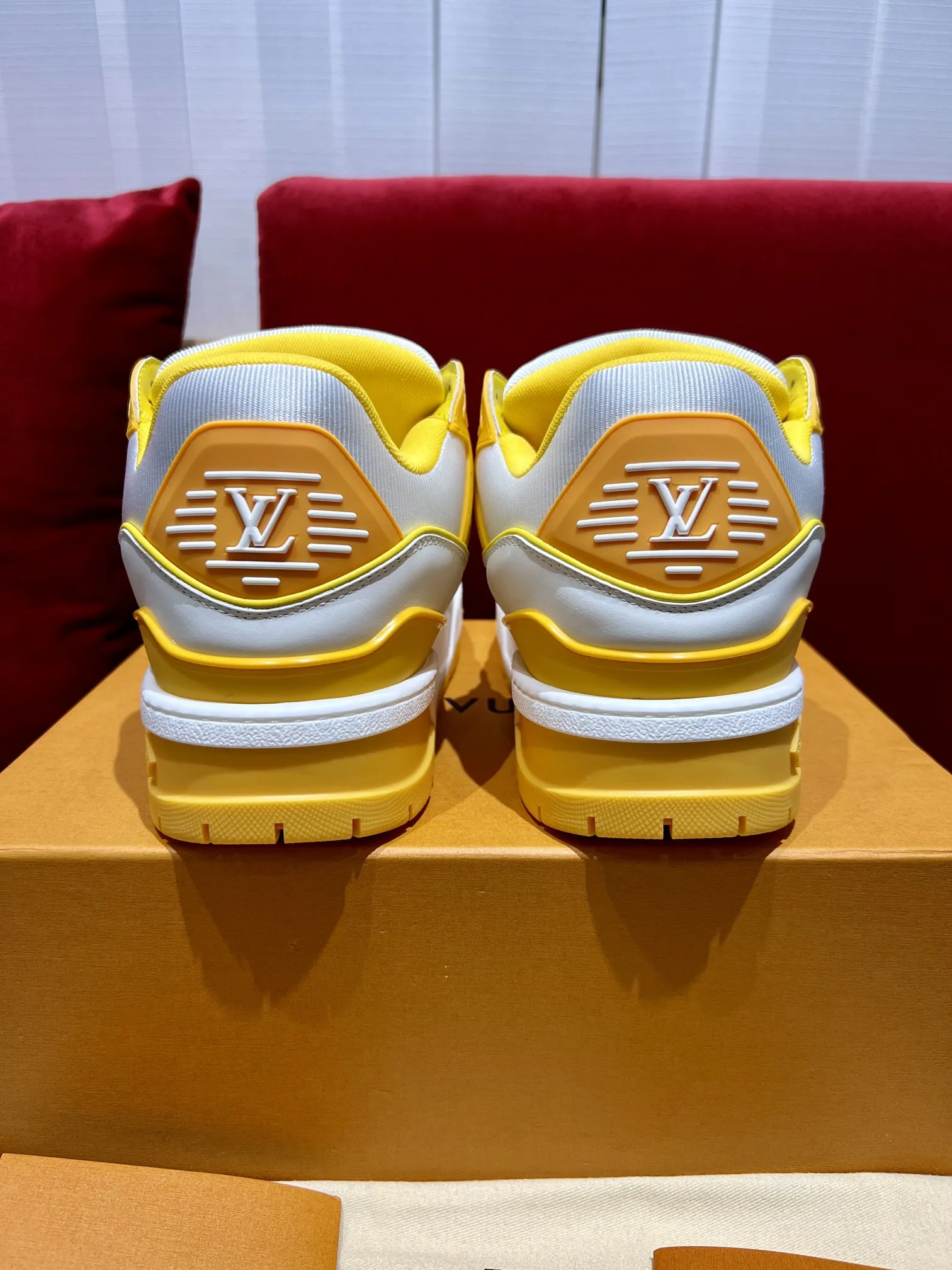 DailyWear Louis Vuitton Trainer White Yellow Replica Sneakers 360