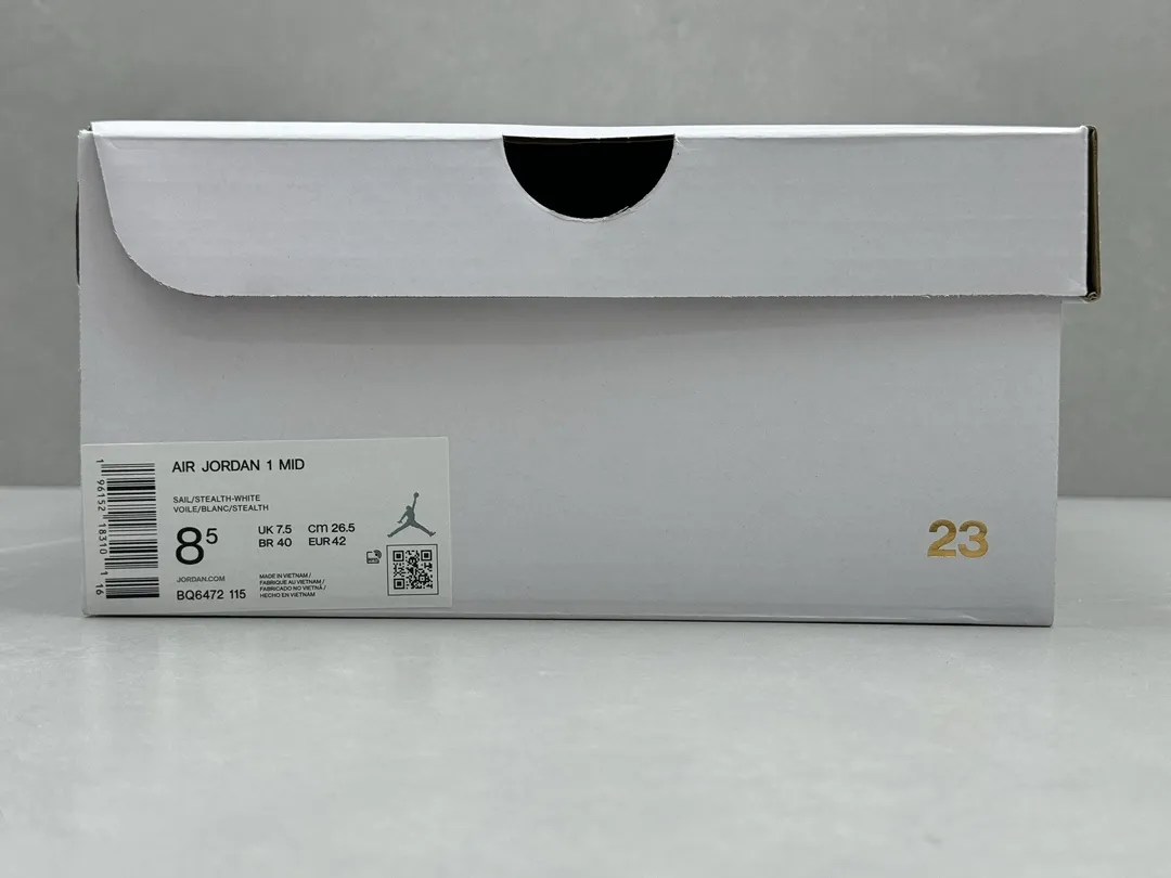 Fashionable Nike AJ1 Mid Grey White Basketball Shoes – Rep Shoes & Replica Nike Sneakers – Sizes 36-46 (Including Half Sizes 1228