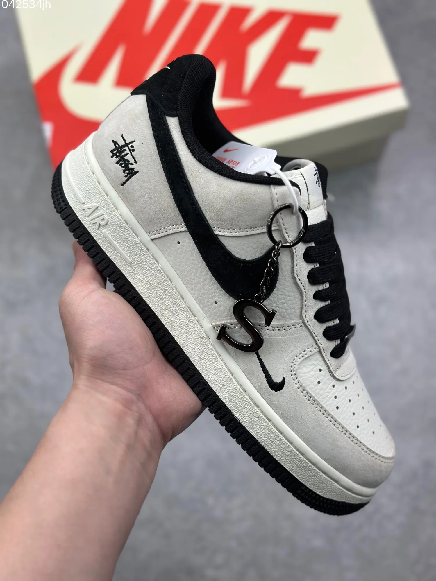 MoistureWicking Nike Air Force 1 ’07 Low x Stussy – Light Grey Black ‘Pig Suede’ – Limited Edition Rep Shoes & Best Replica Sneakers 1000