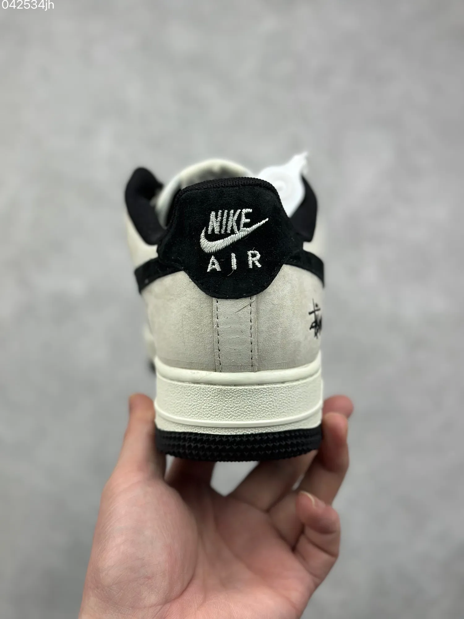 MoistureWicking Nike Air Force 1 ’07 Low x Stussy – Light Grey Black ‘Pig Suede’ – Limited Edition Rep Shoes & Best Replica Sneakers 1000
