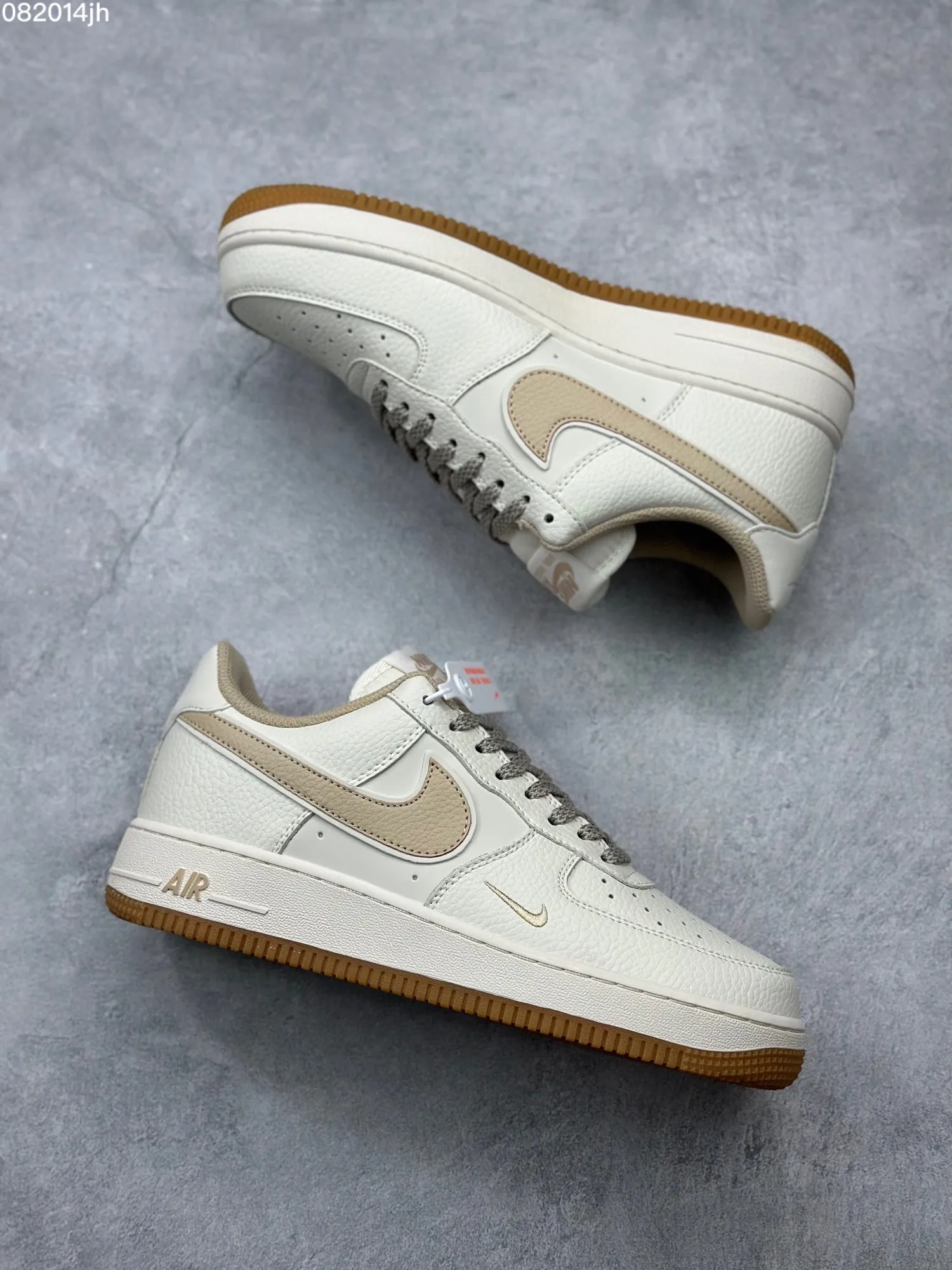 Nike Air Force 1 Low ‘Beige Gum’ – Limited Edition  Sneakers with 3M Reflective Details and Best Replica Sneakers Style Vibrant 1049