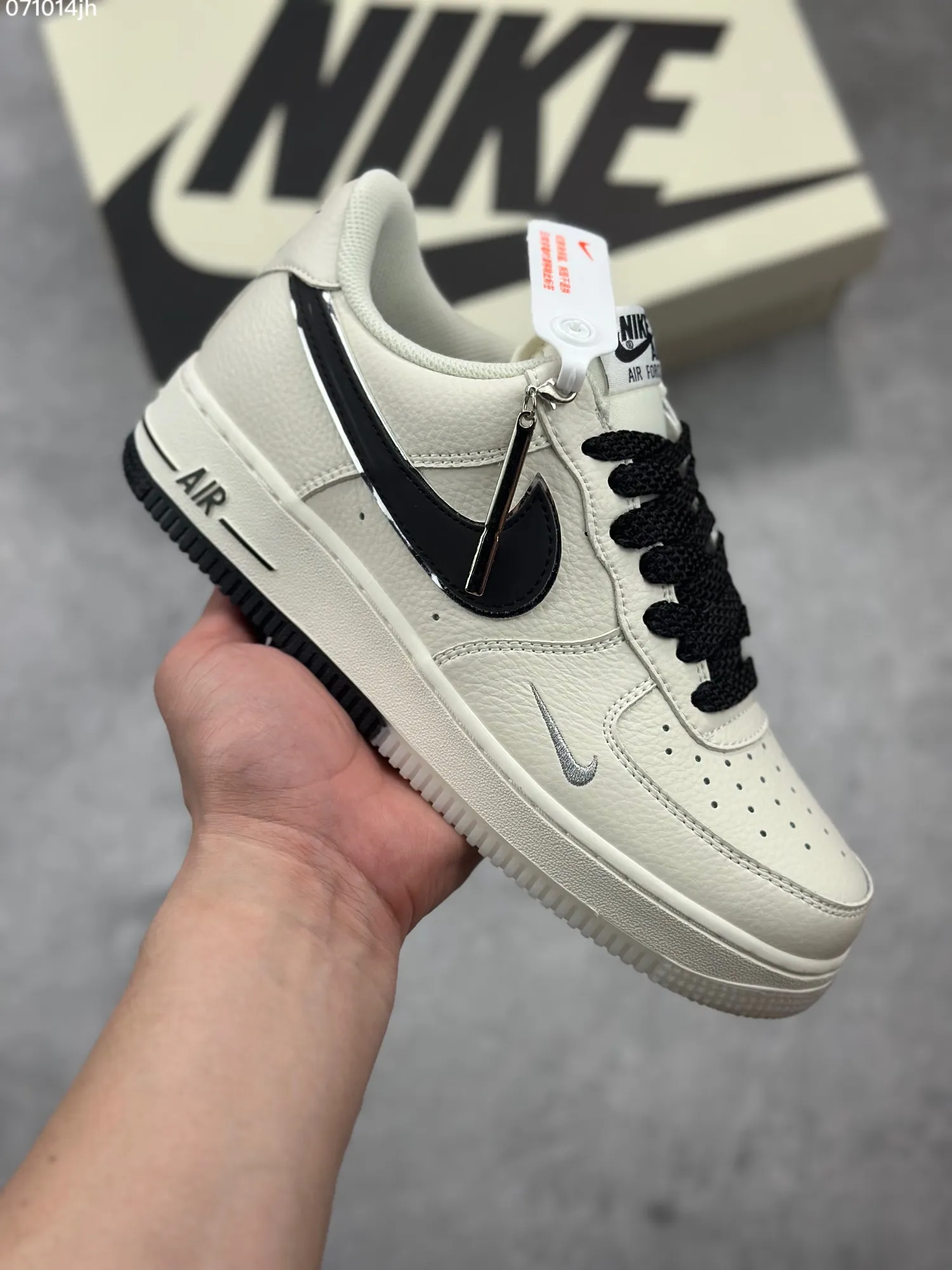 Nike Air Force 1 Low ‘Full Star’ – Cream Black, Custom Low-Top Rep Shoes, Top-Quality Replica Sneakers, Size 36- Premium 1057