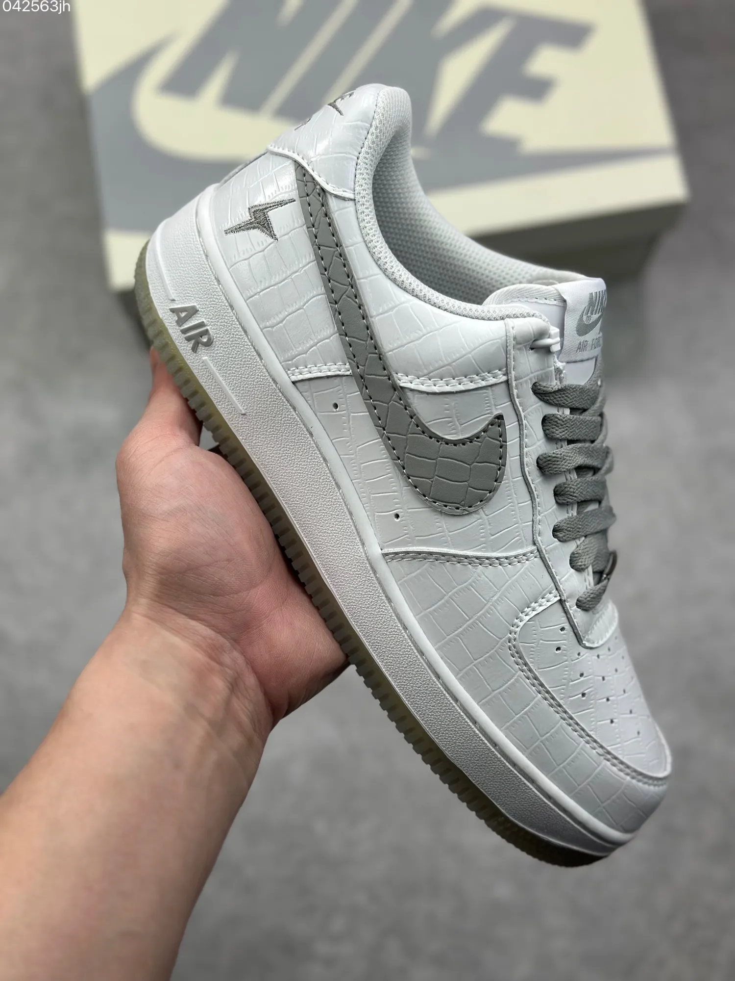 Nike Air Force 1 Low Ladainian Tomlinson – White Grey, Low-Top  Sneakers, Custom Snake Skin Leather, Crystal Sole, High Quality Rep Shoes, SKU: DD0614- StreetReady 1075