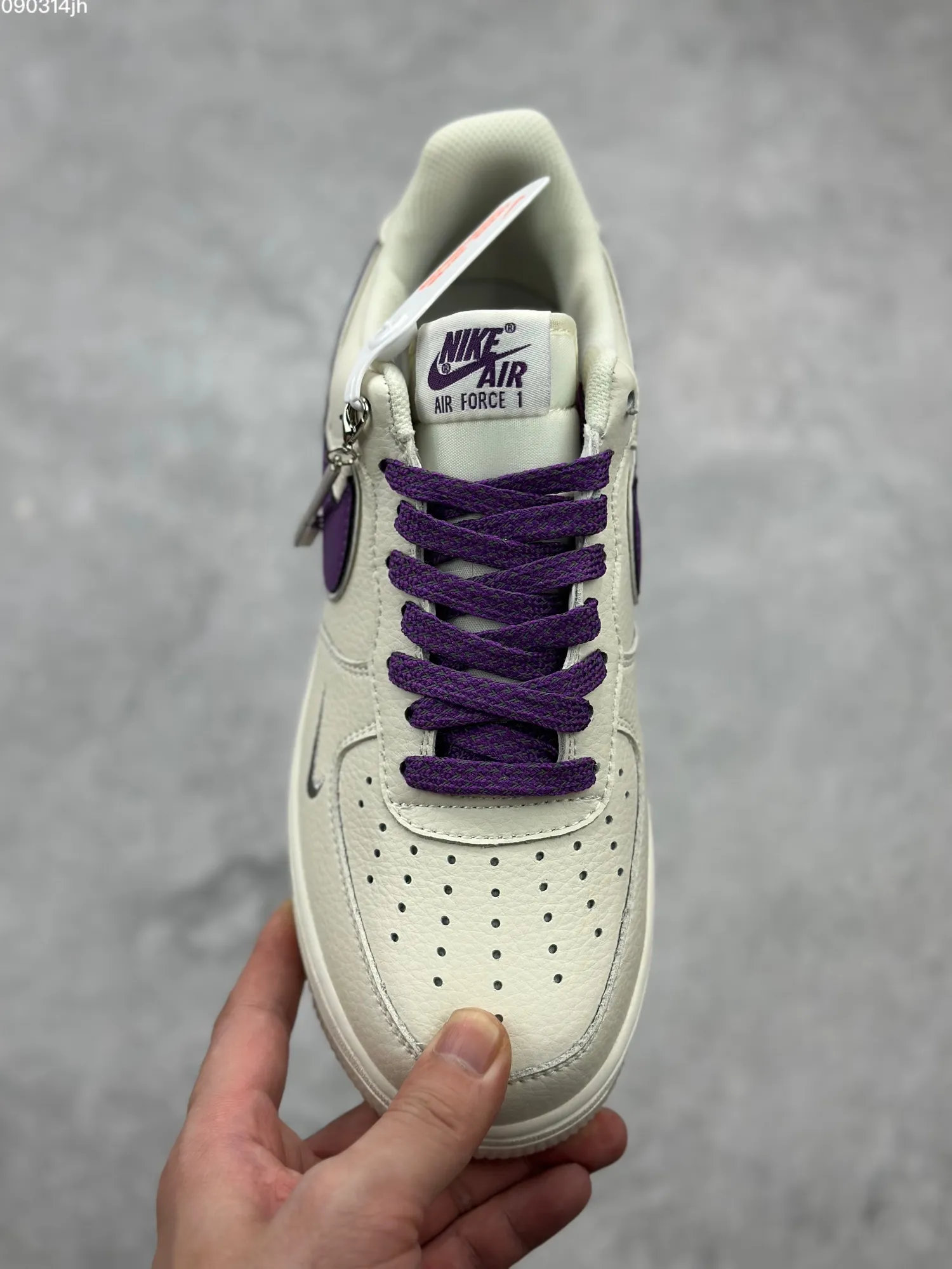 Lightweight Nike Air Force 1 Low ‘Milky Purple’ – Custom Starry Sky Low-Top Rep Shoes with 3M Reflective and Crystal Sole – Best Replica Sneakers Online 1041