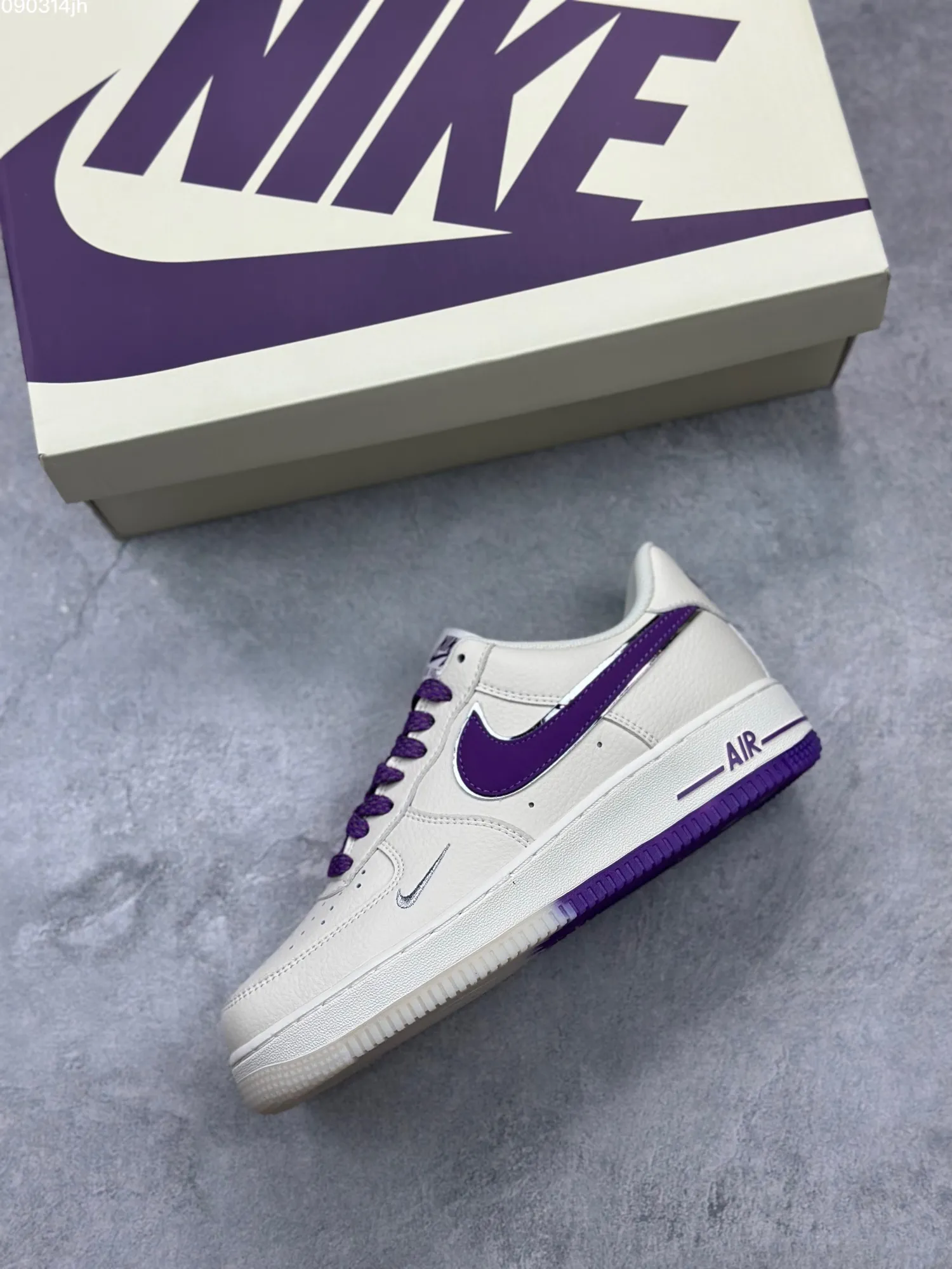 Lightweight Nike Air Force 1 Low ‘Milky Purple’ – Custom Starry Sky Low-Top Rep Shoes with 3M Reflective and Crystal Sole – Best Replica Sneakers Online 1041