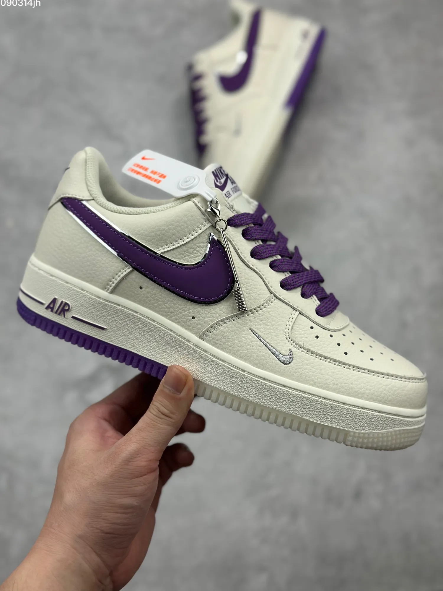 Lightweight Nike Air Force 1 Low ‘Milky Purple’ – Custom Starry Sky Low-Top Rep Shoes with 3M Reflective and Crystal Sole – Best Replica Sneakers Online 1041