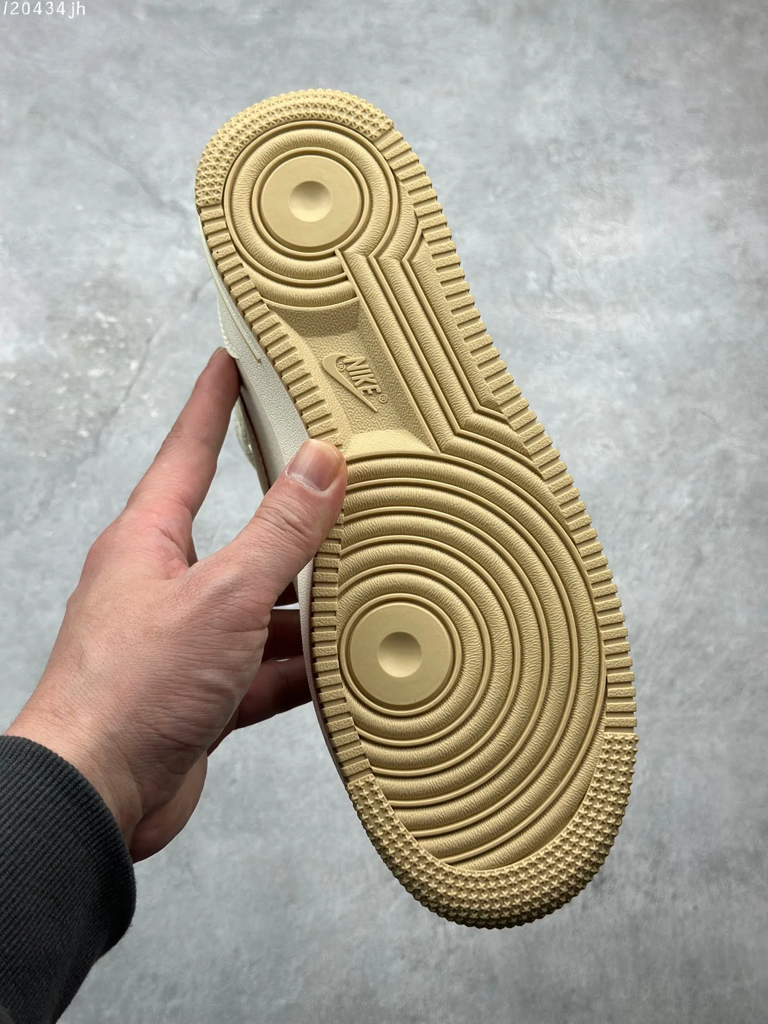 Nike Air Force 1 MID “Micaiah” Beige High-Top  Sneakers with Custom Leather and Full-Length Air Sole – Best Replica Sneakers for Customization with Marker (PA0920- Trendsetting 1011