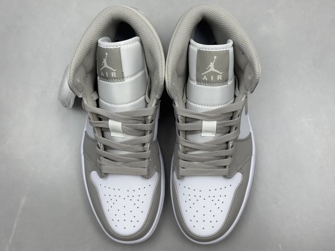Sleek Nike Air Jordan 1 Mid ‘Light Bone’ – Authentic Version, Men’s Basketball Shoes, Replica Shoes, Nike Replica, Sizes 36-46 (Including Half Sizes 1217