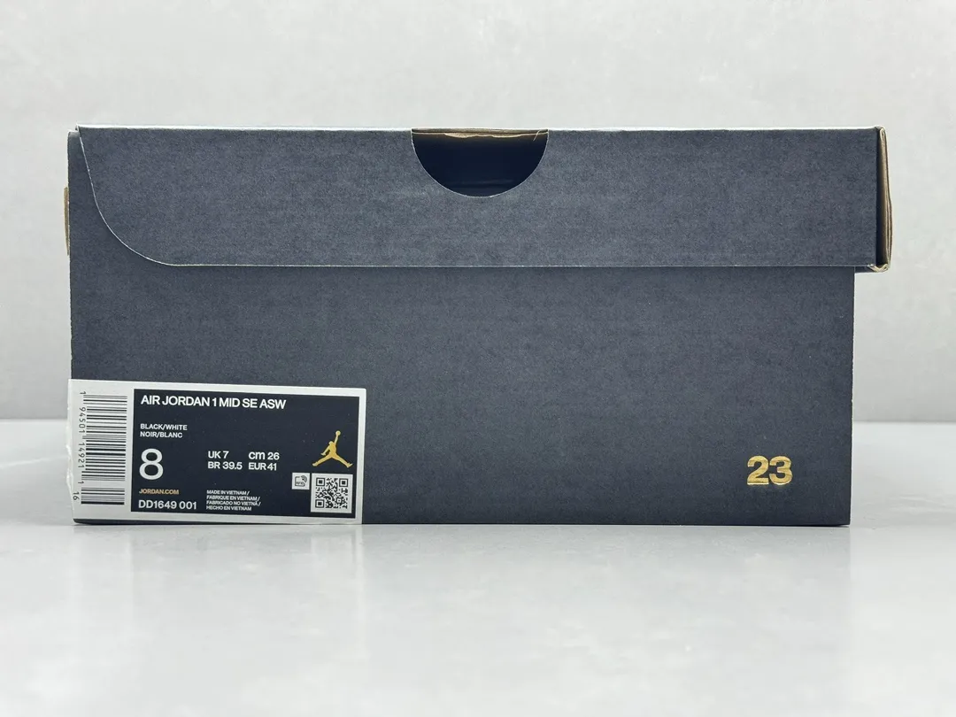 Nike Air Jordan 1 Mid ‘Panda’ – Black White Patent Leather, High-Top Rep Shoes, Replica Sneakers, Sizes 36-46 (Including Half Sizes Comfortable 1209